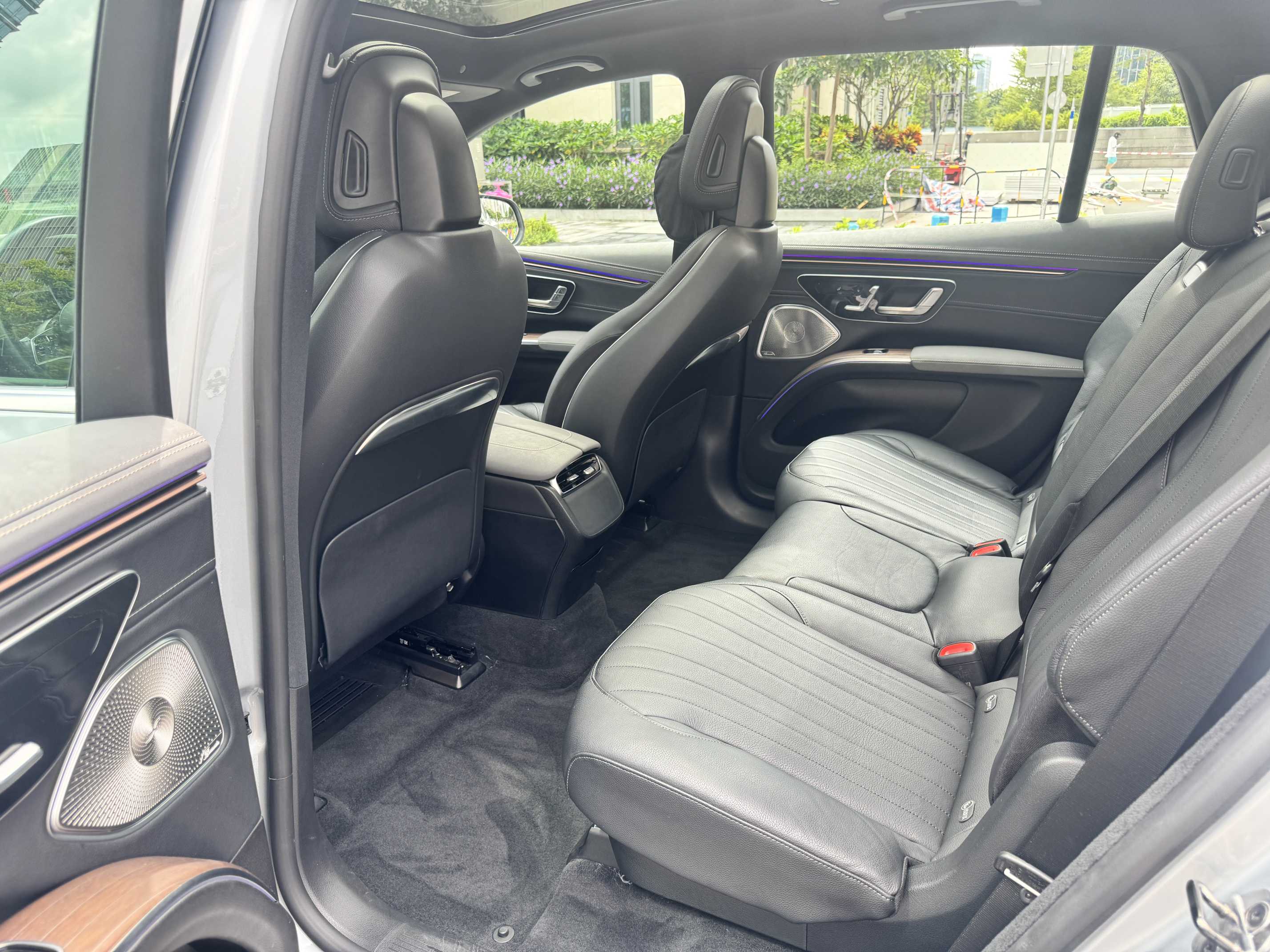 Mercedes-Benz EQS SUV 2023 car image #11