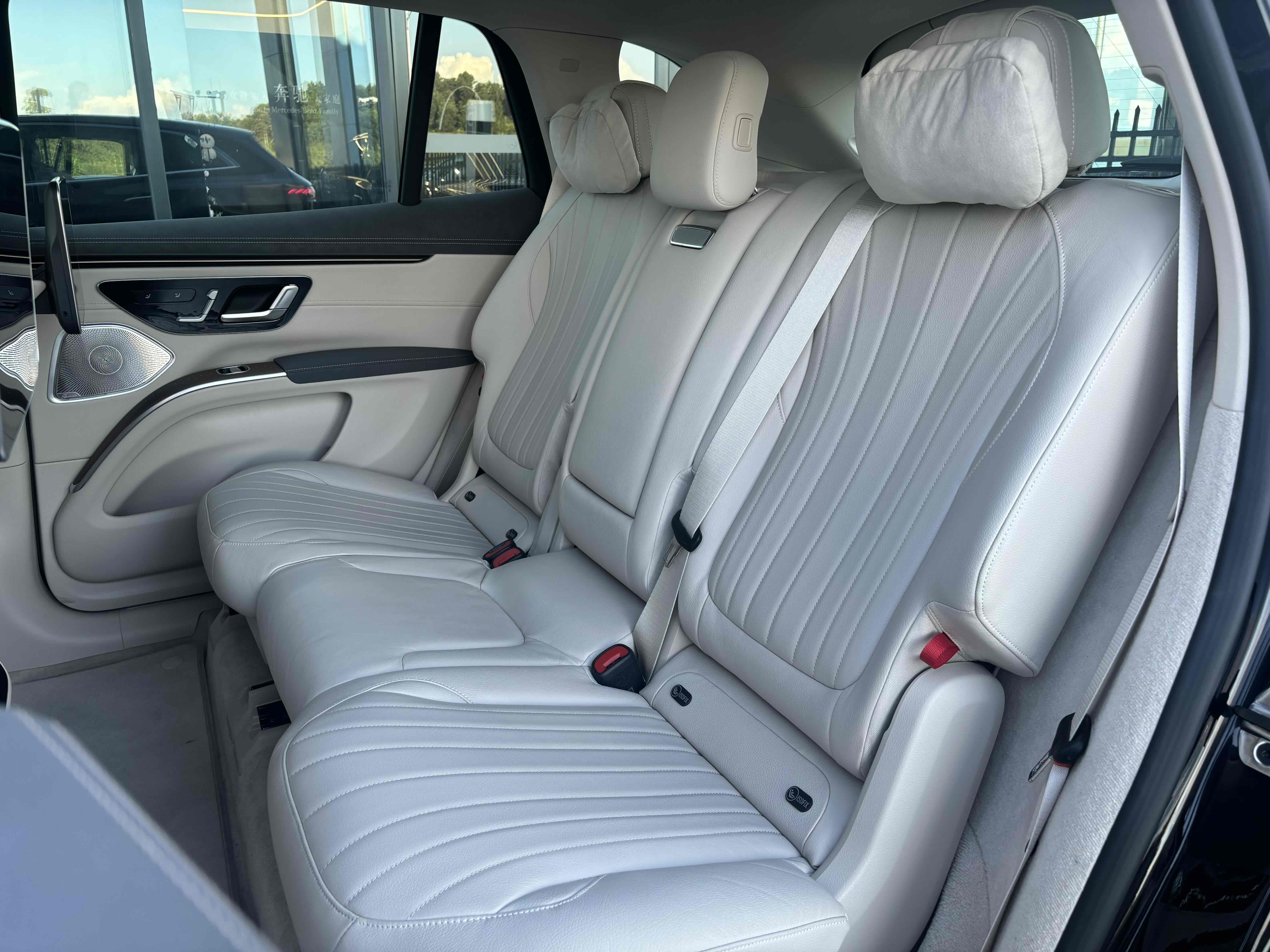 Mercedes-Benz EQS SUV 2025 car image #11