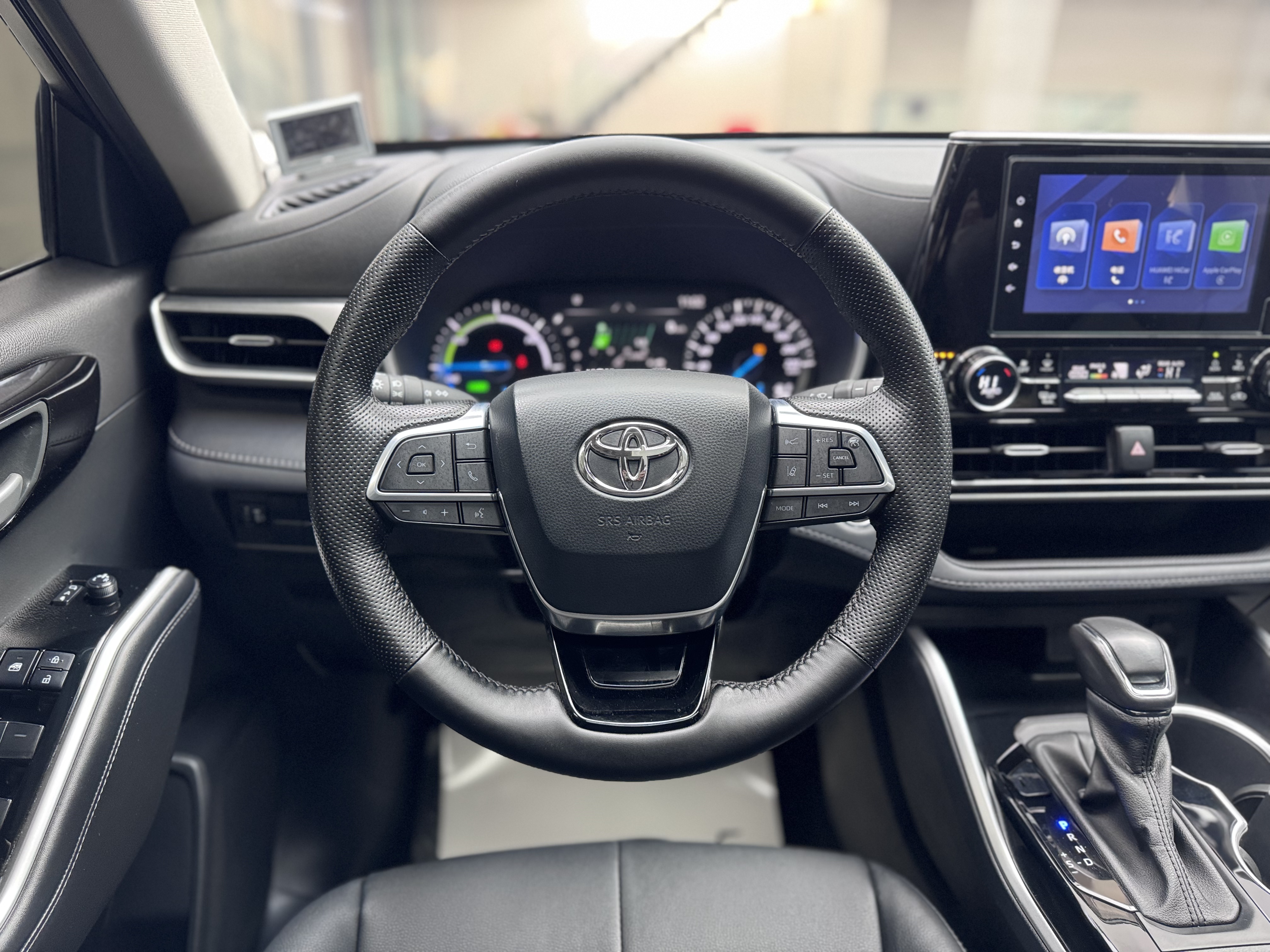 Toyota Highlander 2024 car image #11