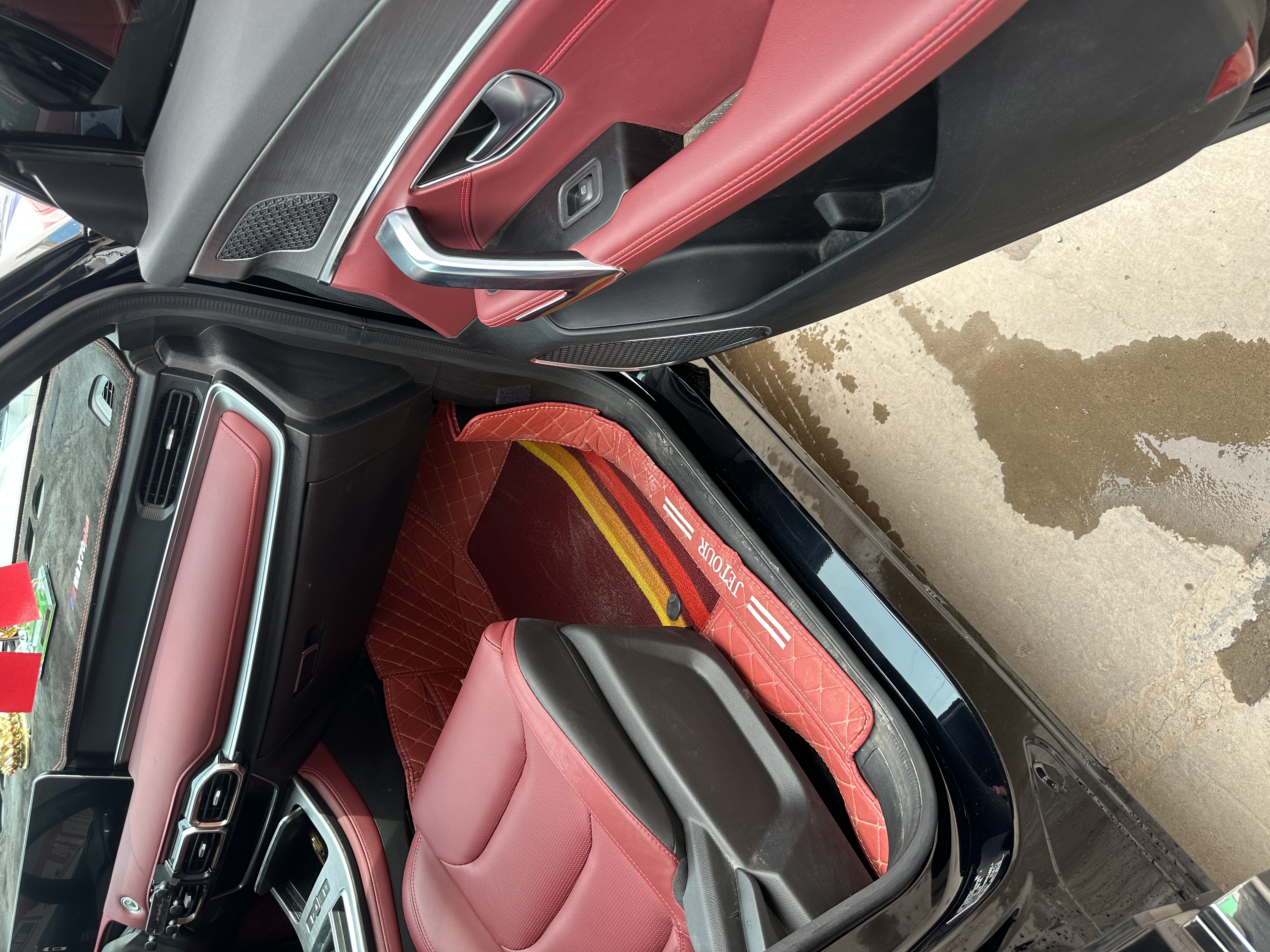 Jetour X70 PLUS 2023 car image #11