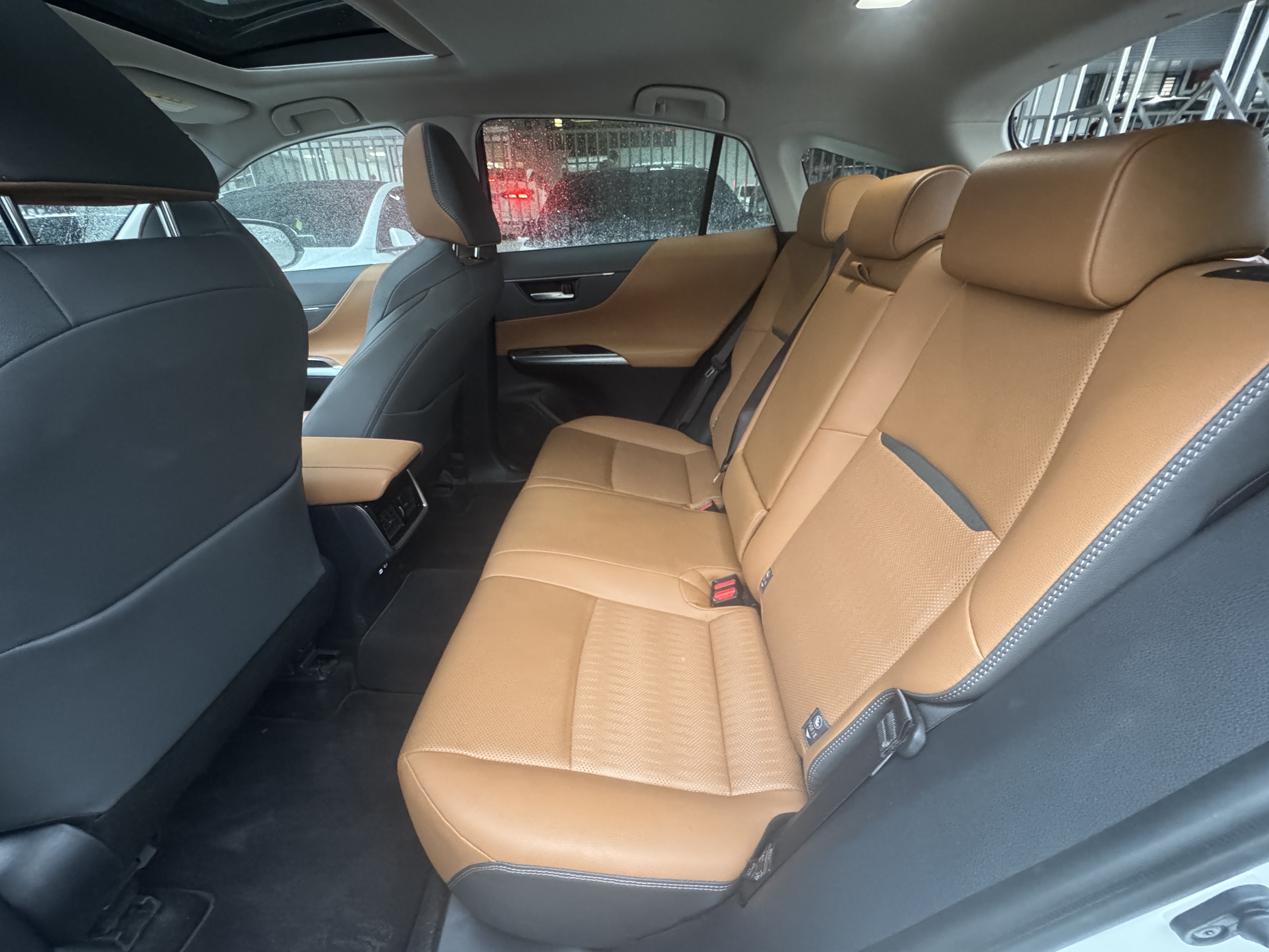 Toyota Venza 2024 immagine di auto #11