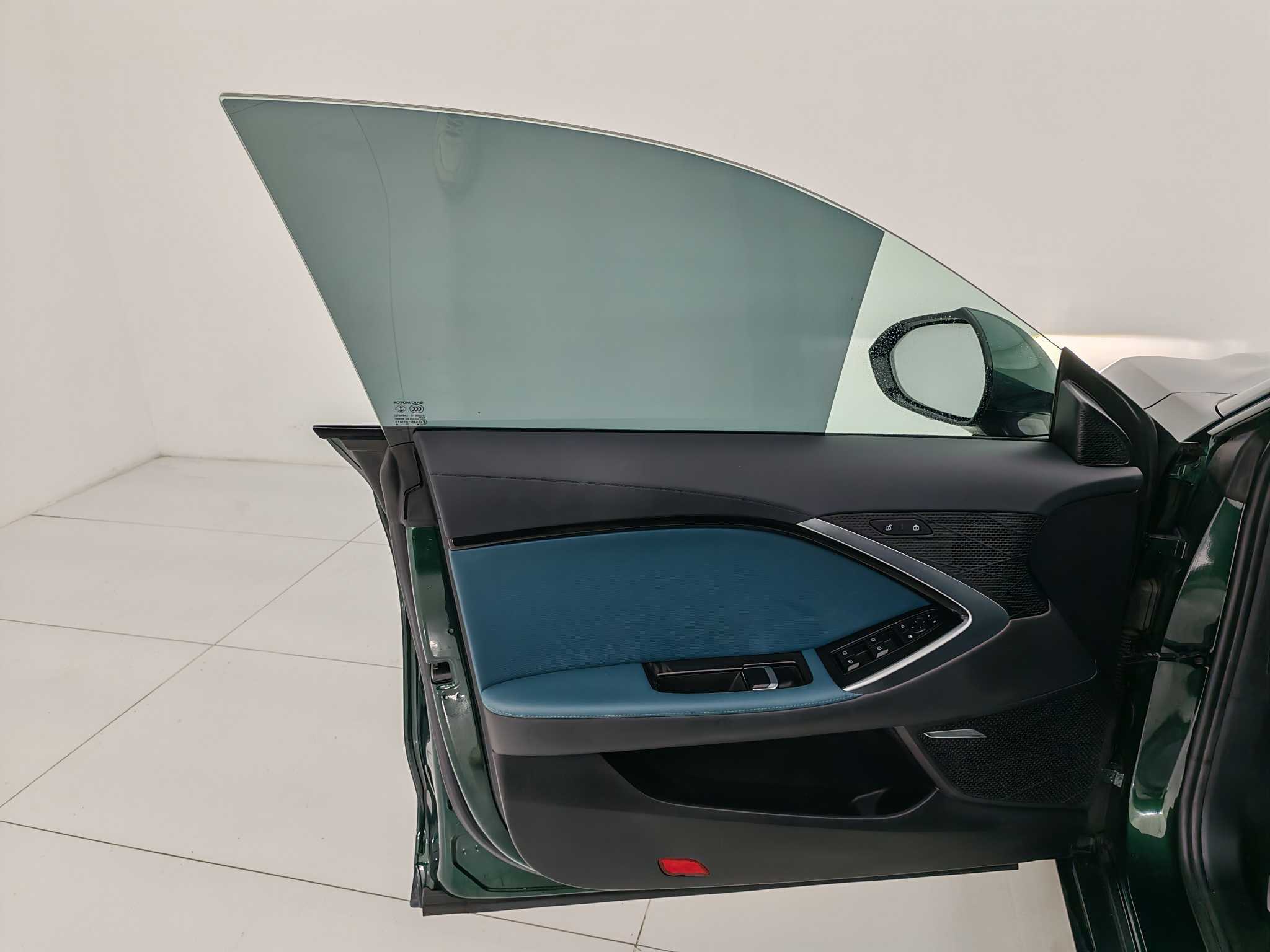 MG 7 2023 car image #11