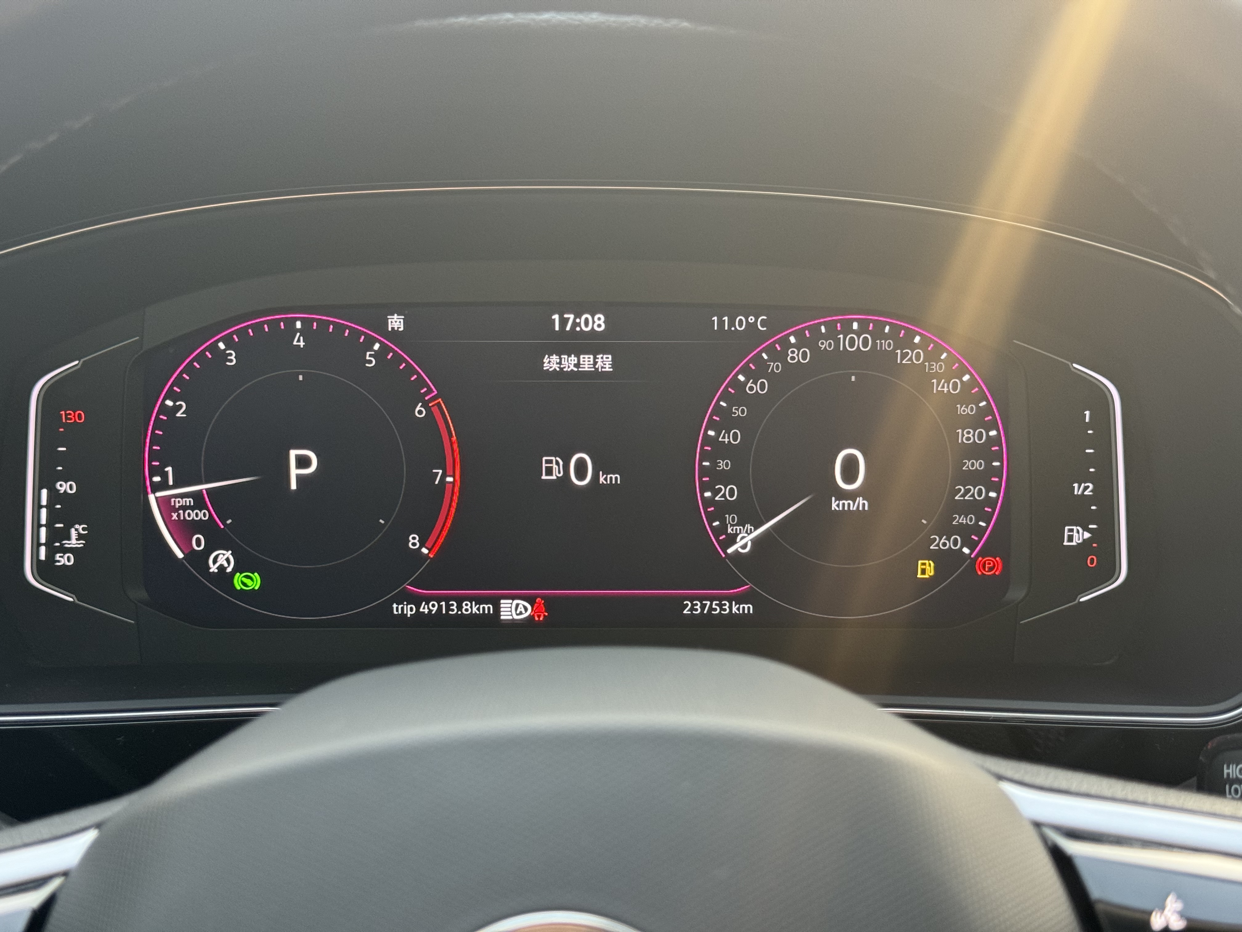 Volkswagen Passat 2023 immagine di auto #11