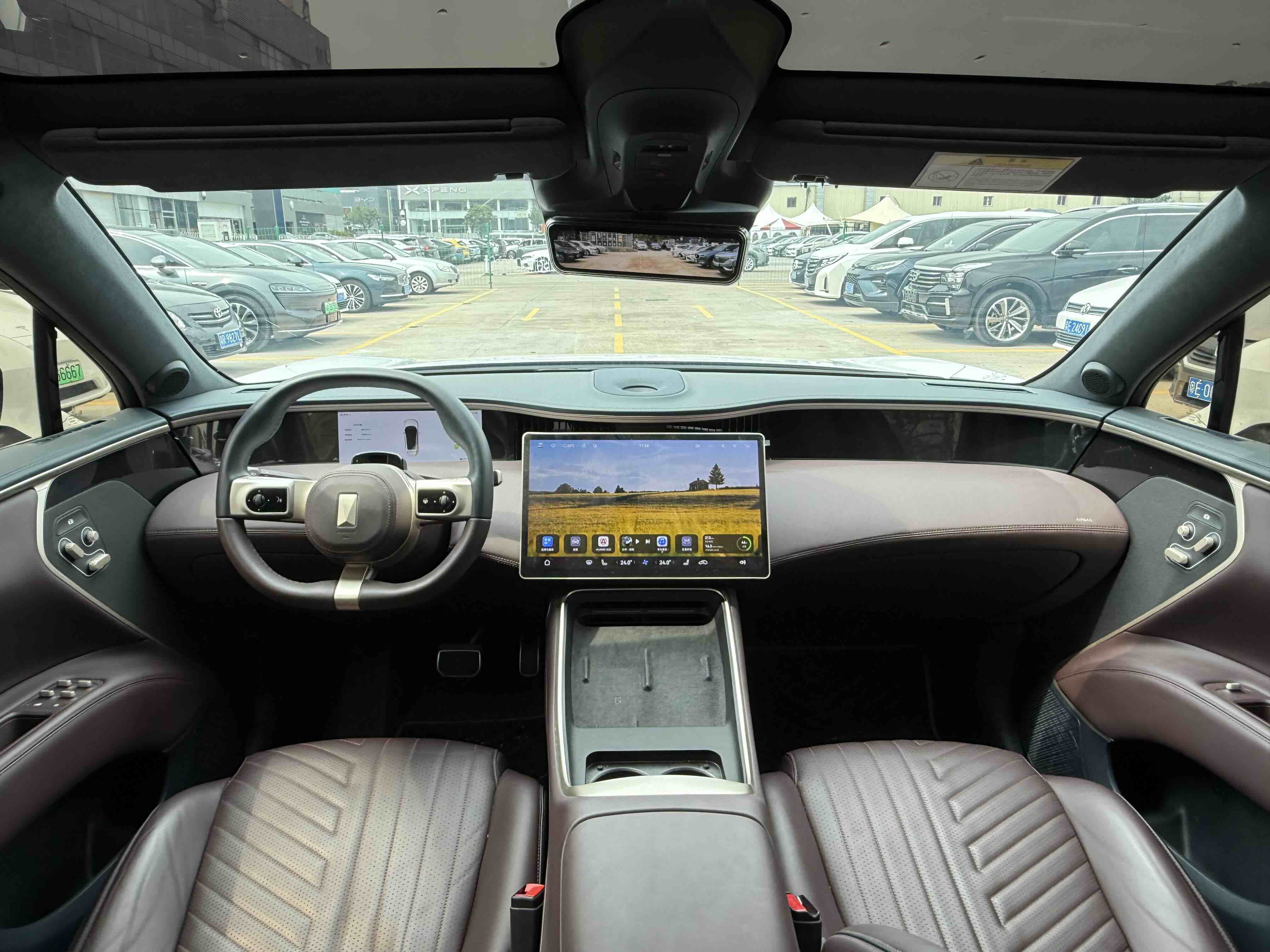 Avatr 11 2023 imagem de carro #11