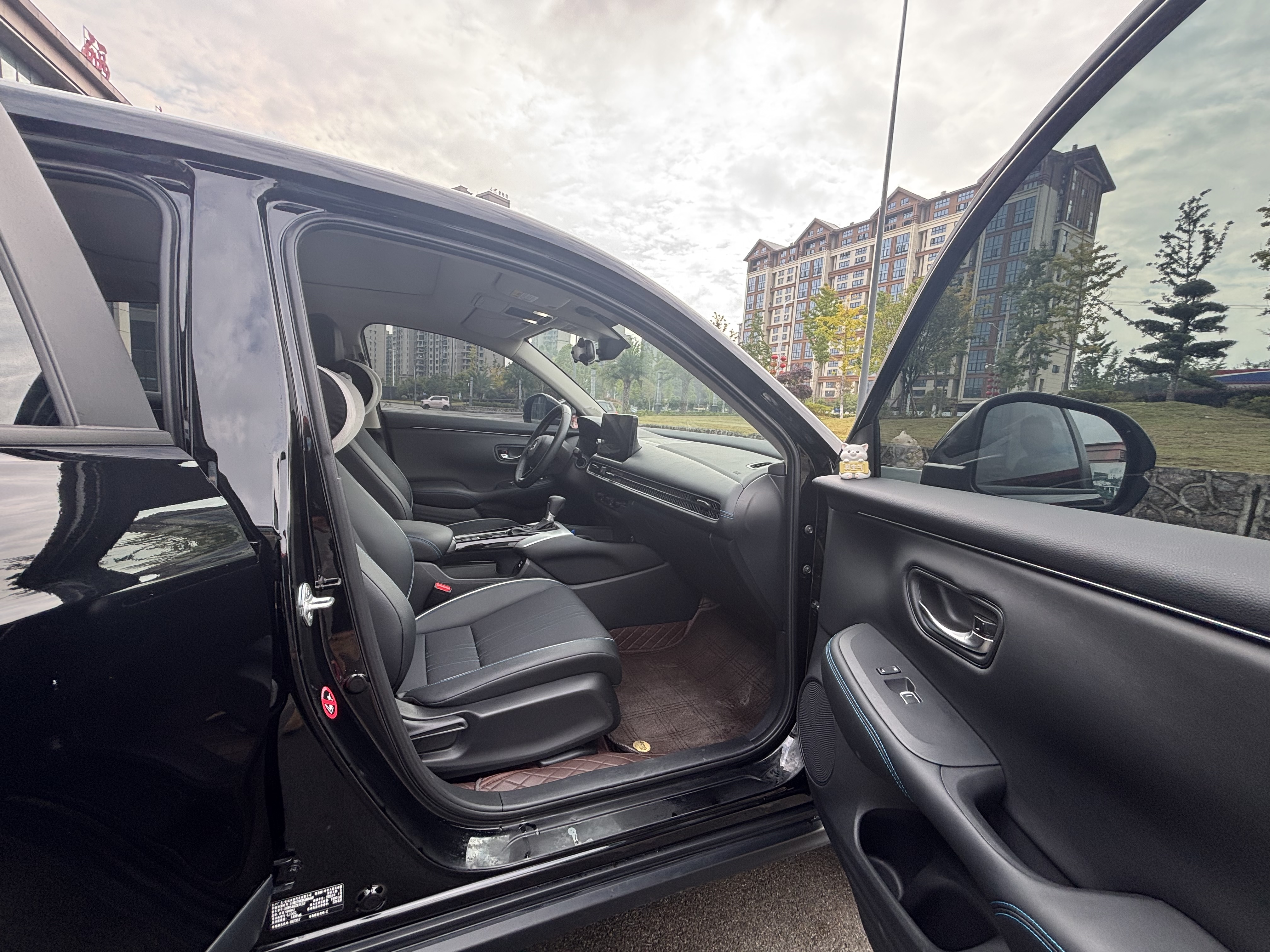 Honda HR-V 2024 #11 Honda HR-V 2024 car image #11