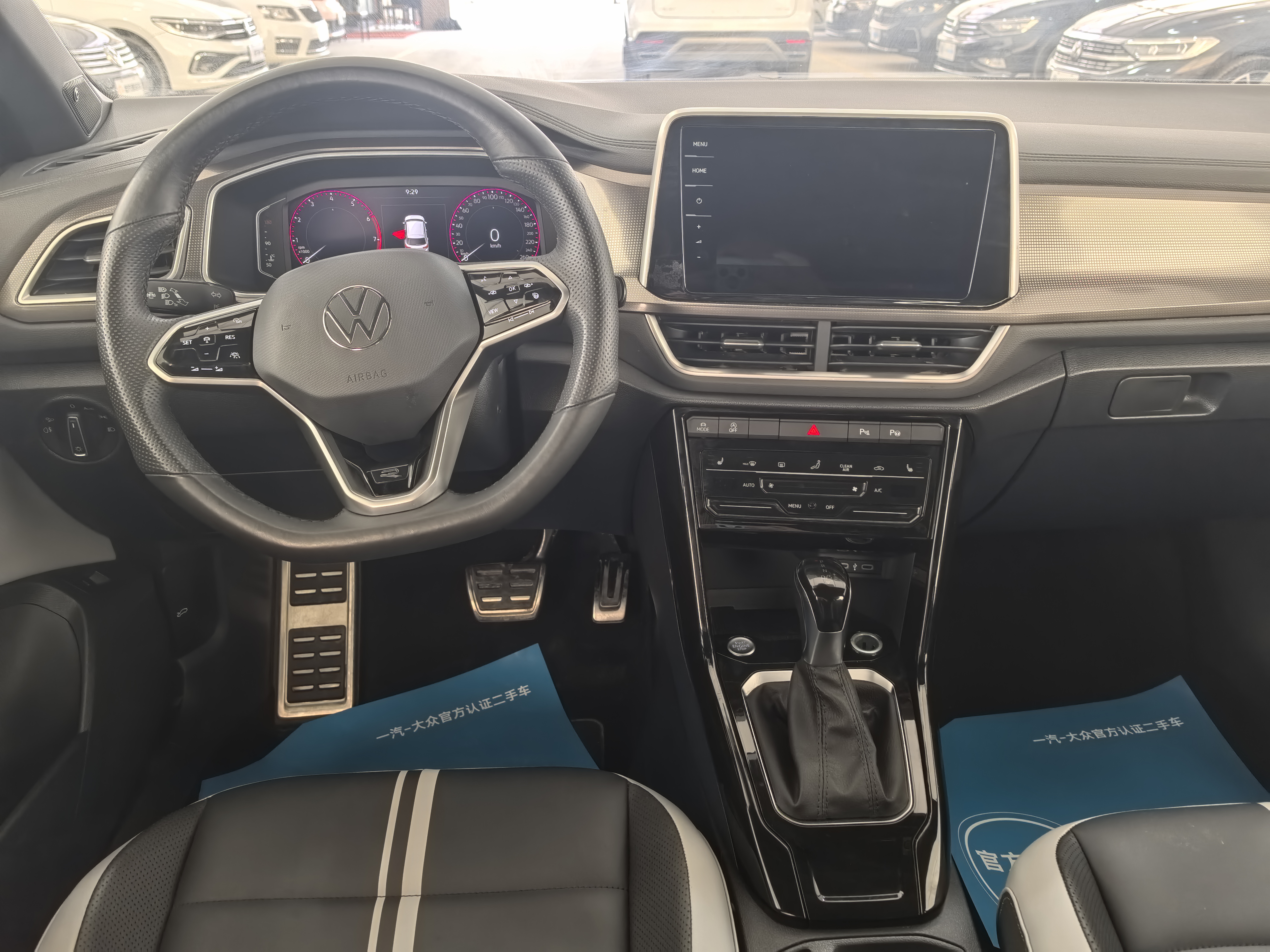 T-Roc 2023 car image #11