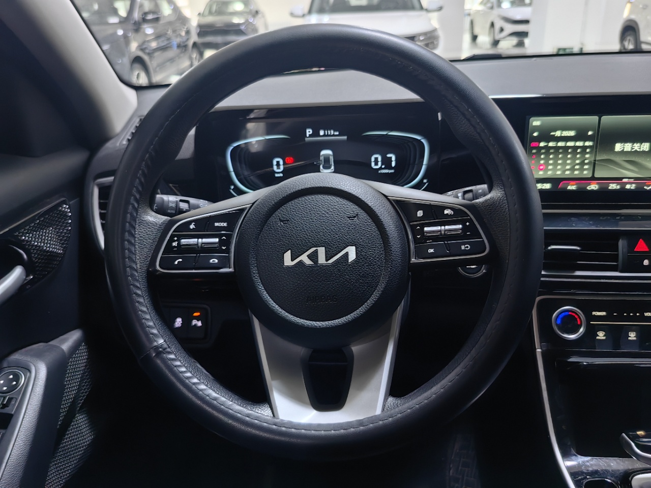 Kia Seltos 2023 imagen de coche #11