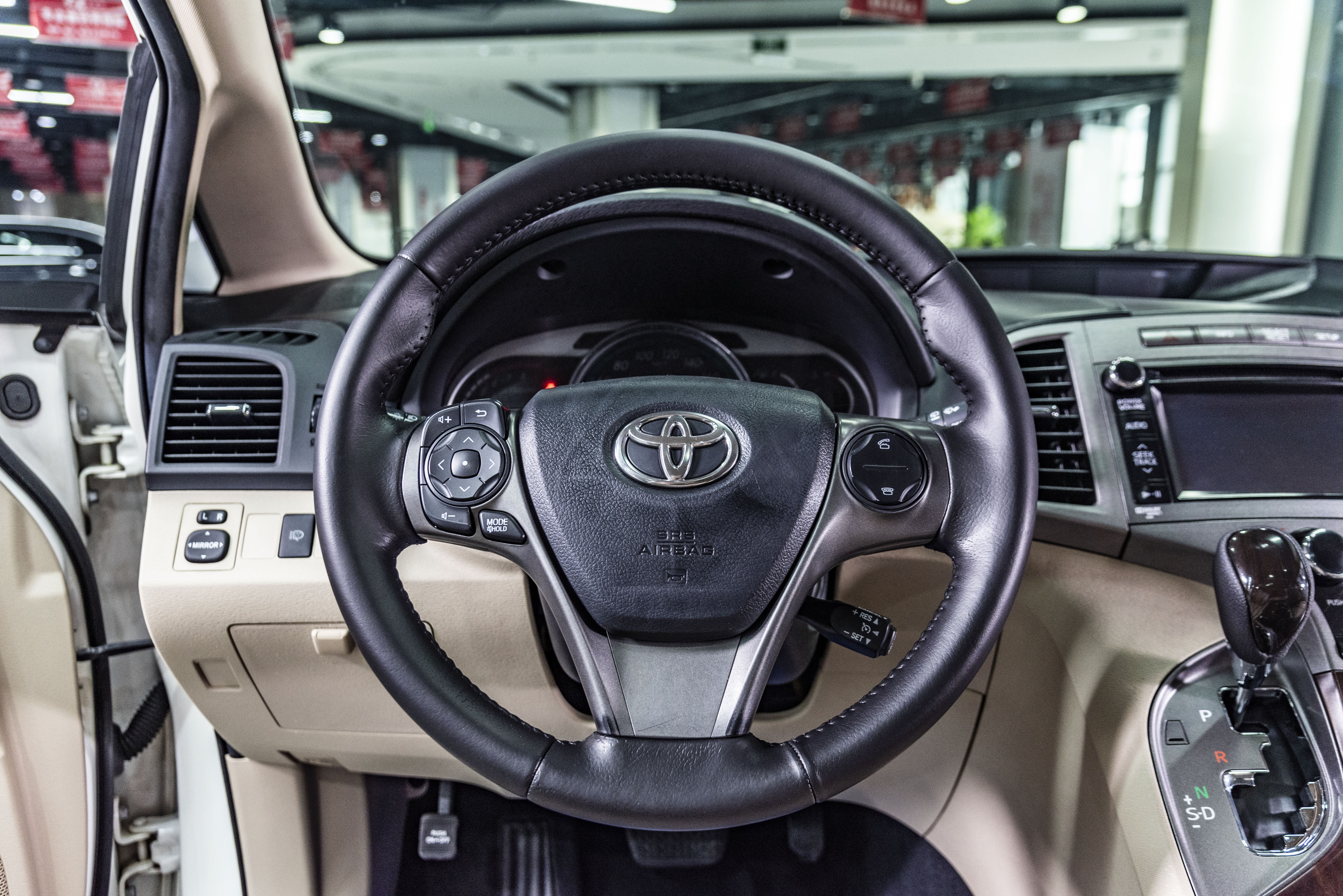 Toyota 2013 car image #11