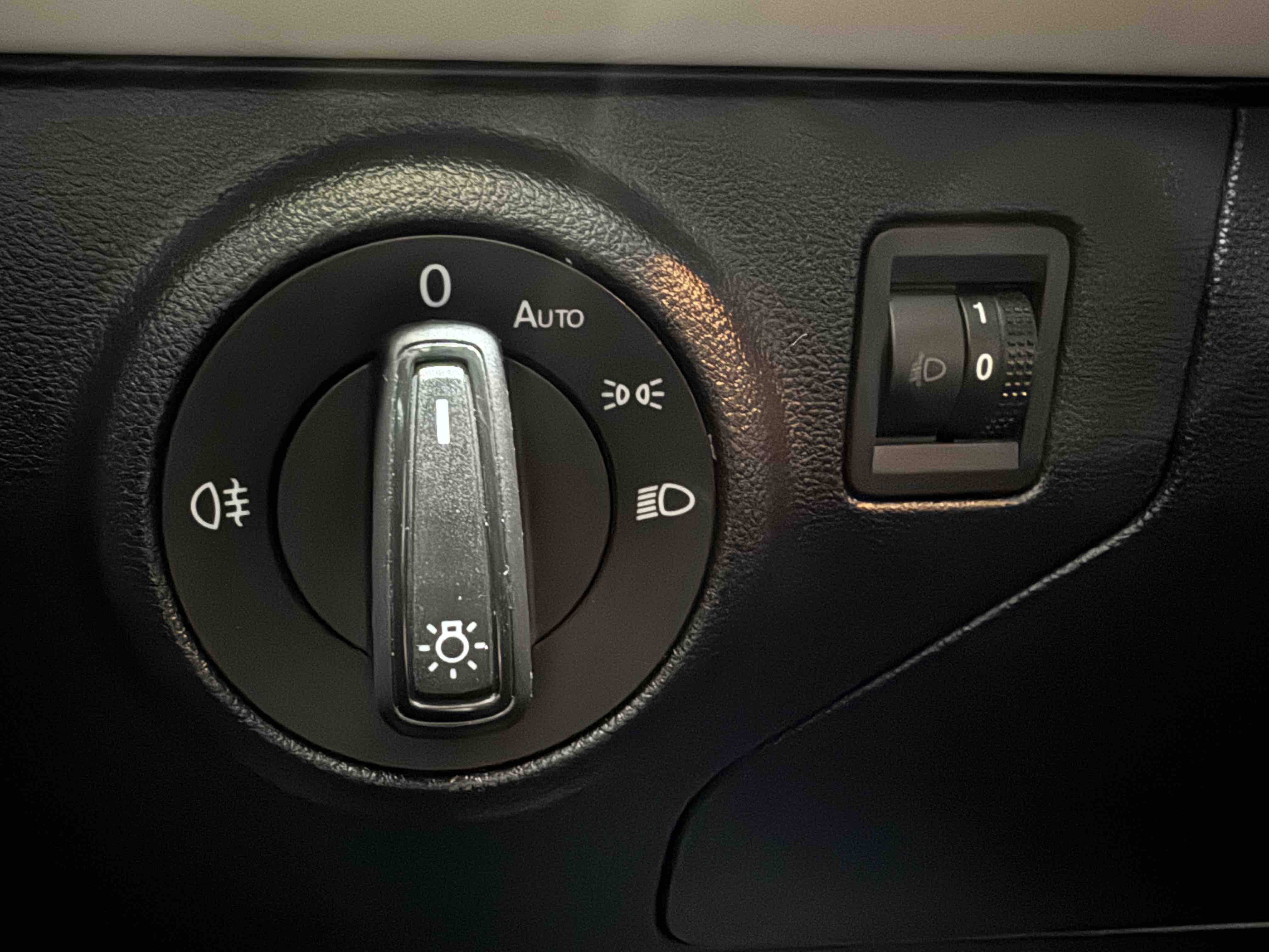 VS5 2022 car image #11