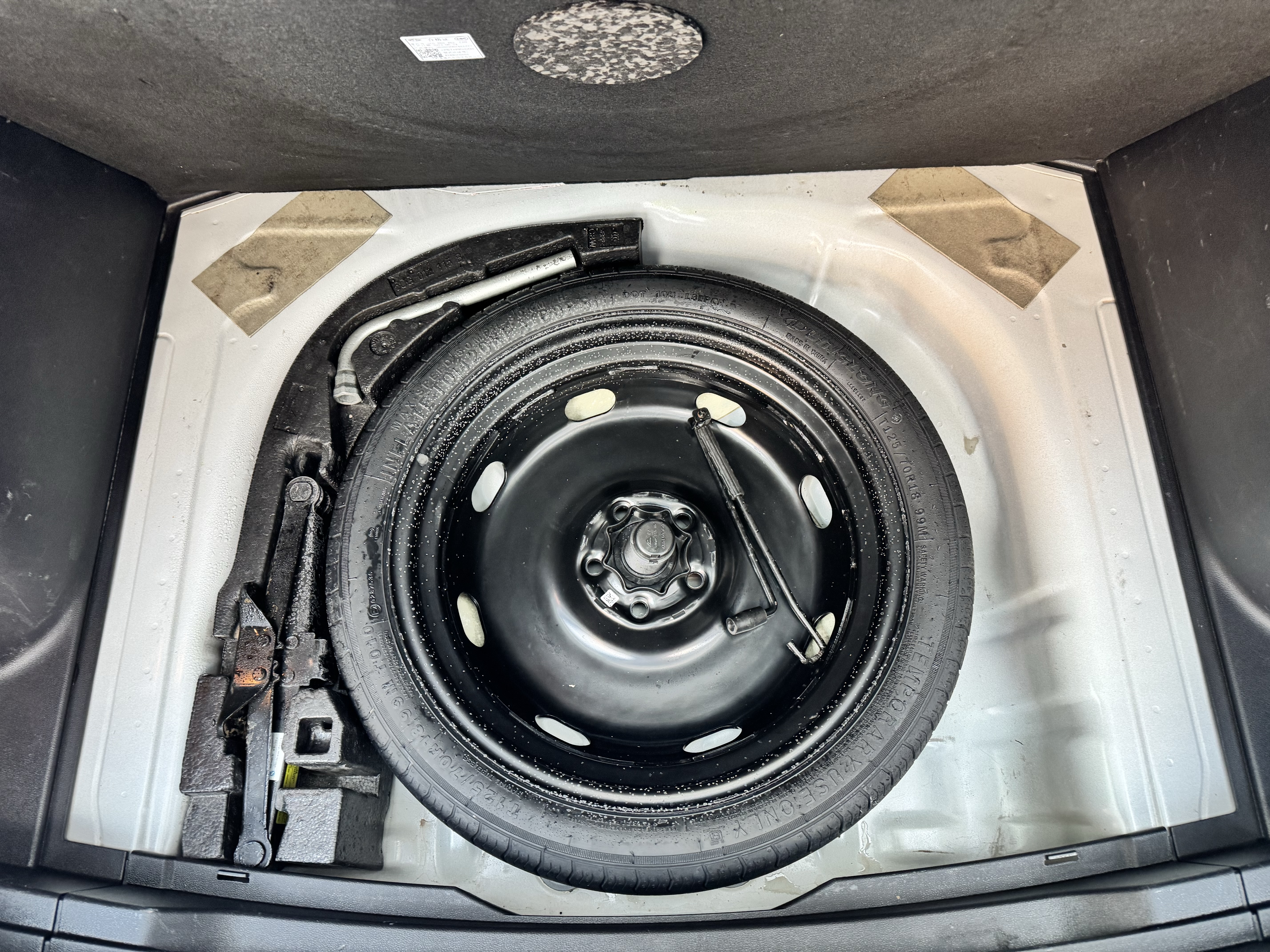 VS5 2023 car image #11