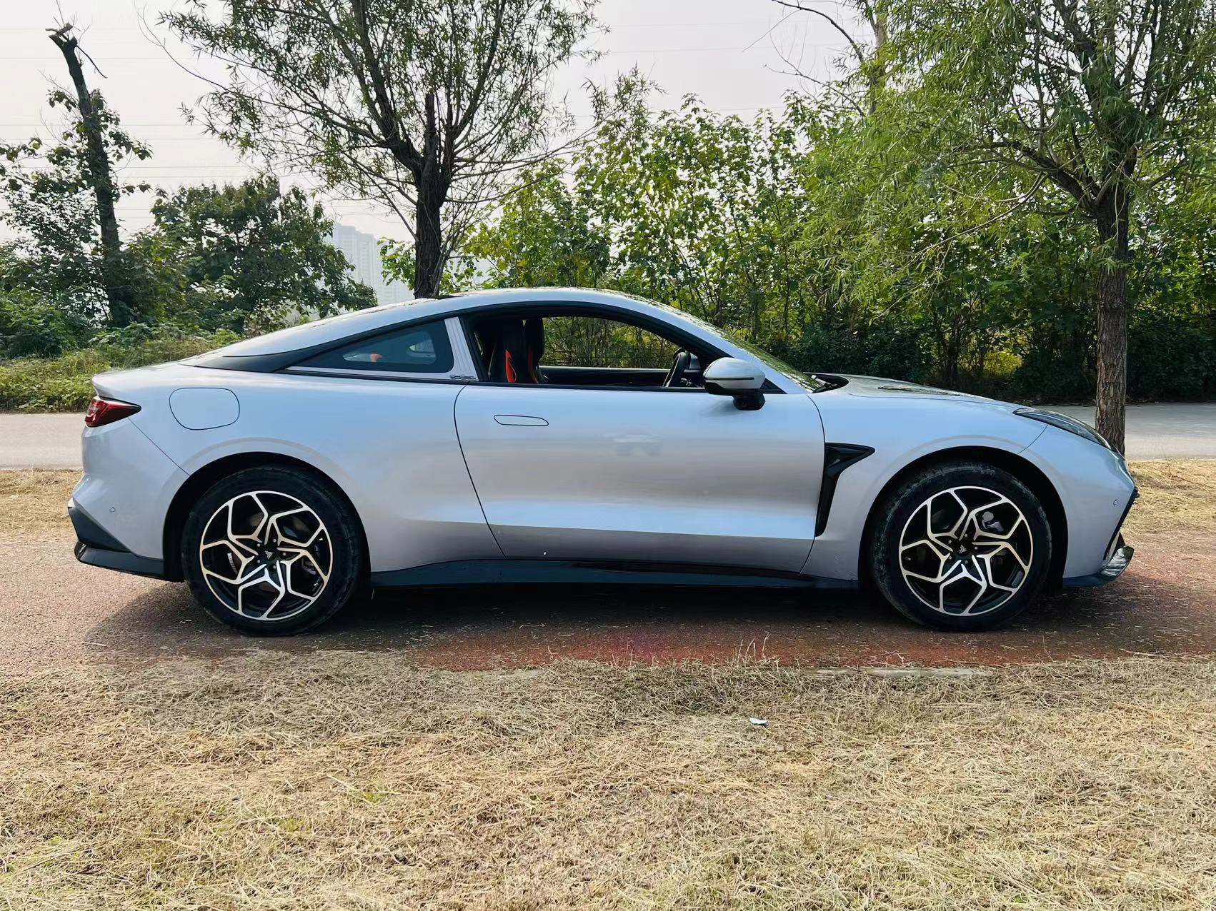 哪吒汽车 哪吒GT 2023 汽车图片 #11