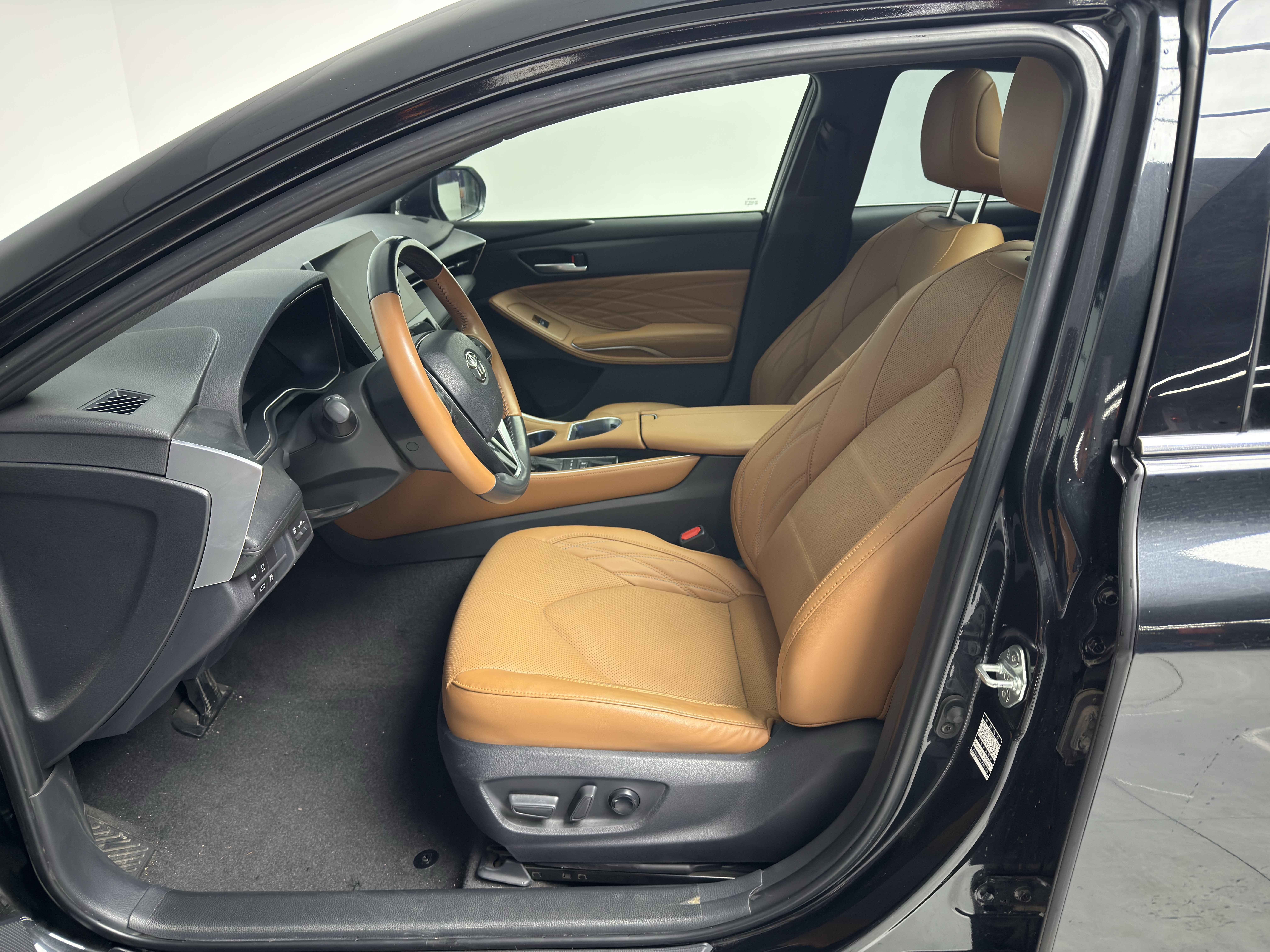 Toyota Avalon 2024 car image #11