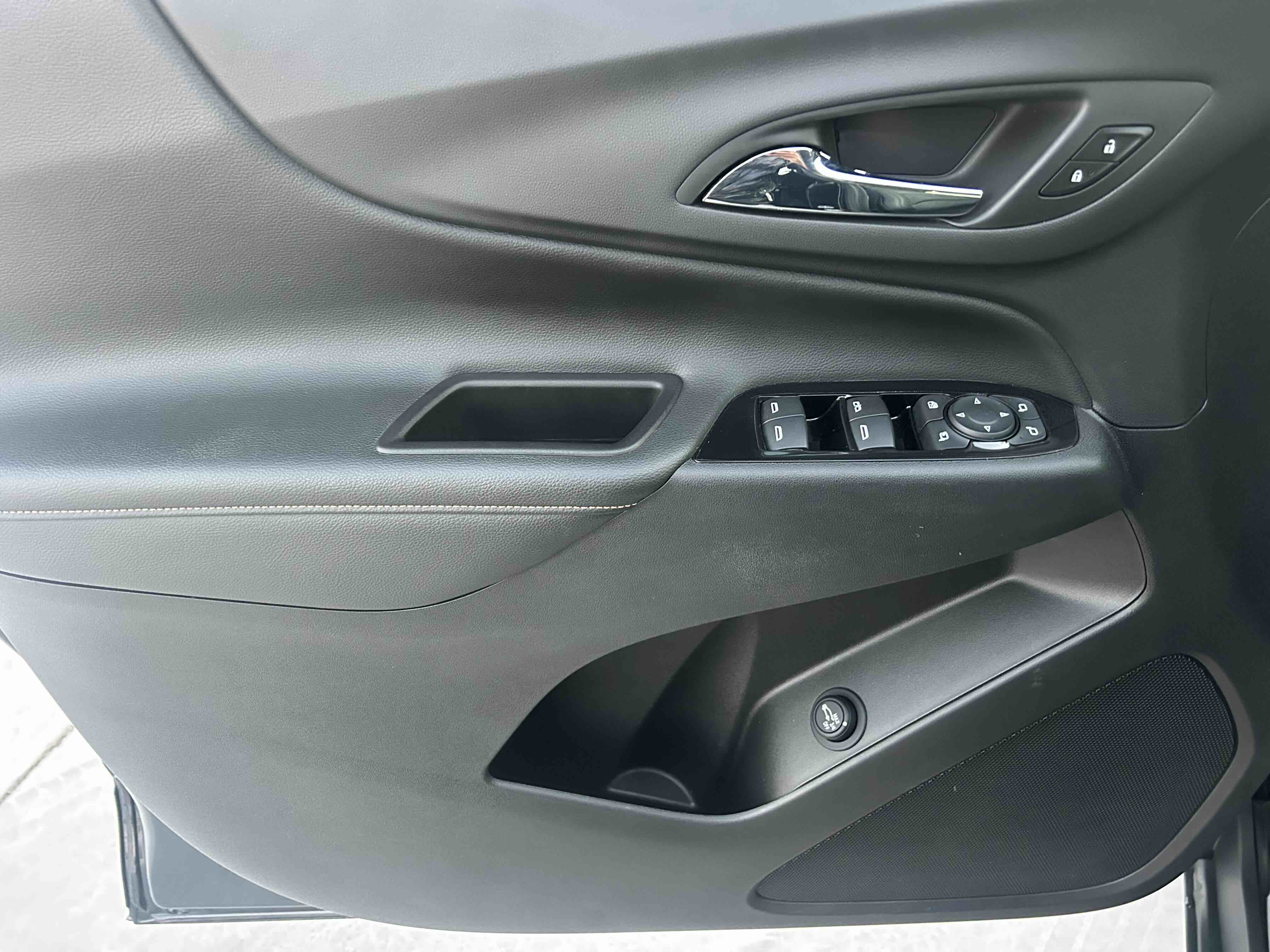 Chevrolet Equinox 2023 #11 Chevrolet Equinox 2023 car image #11