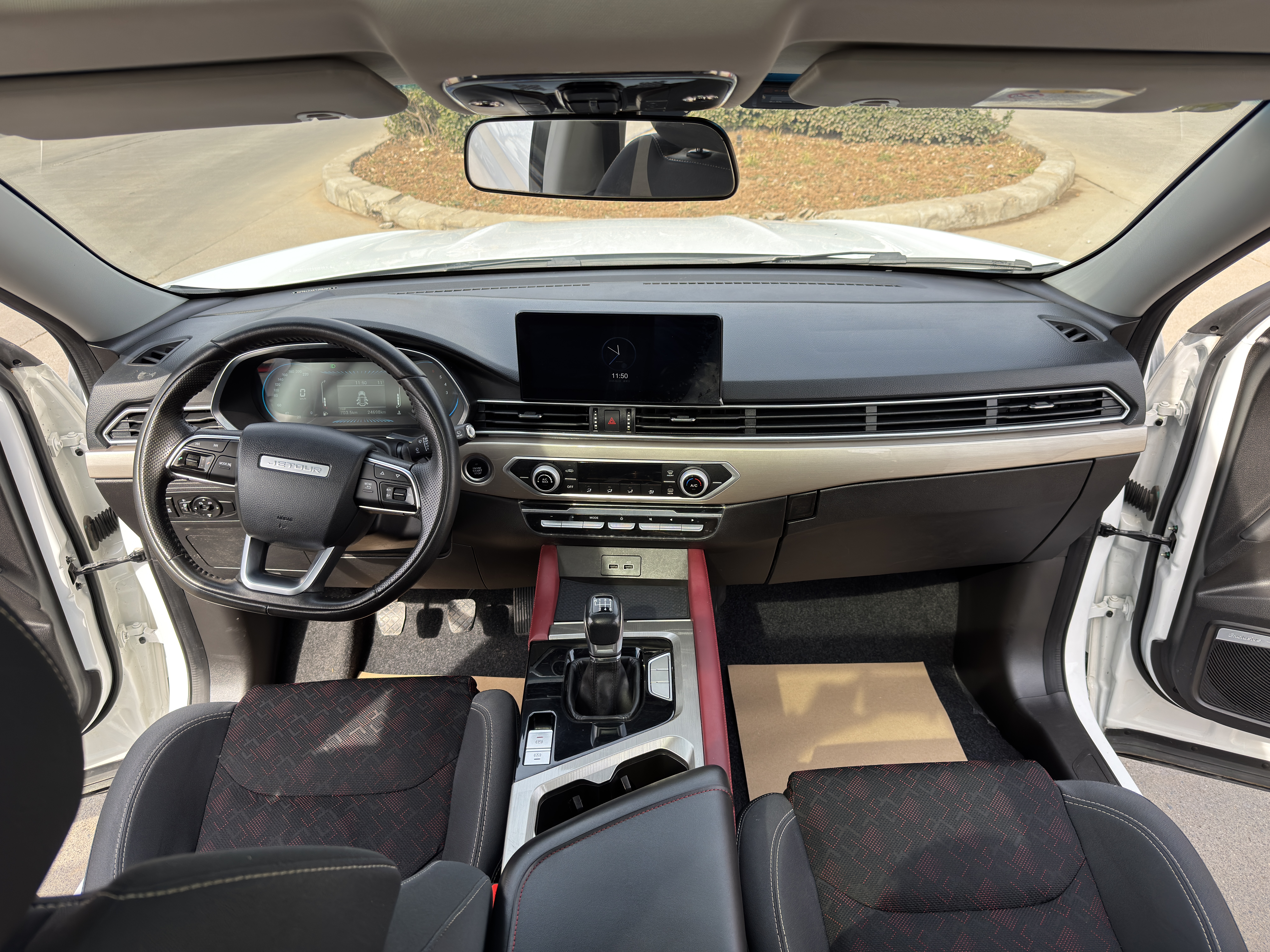 X70 2023 #11 X70 2023 car image #11