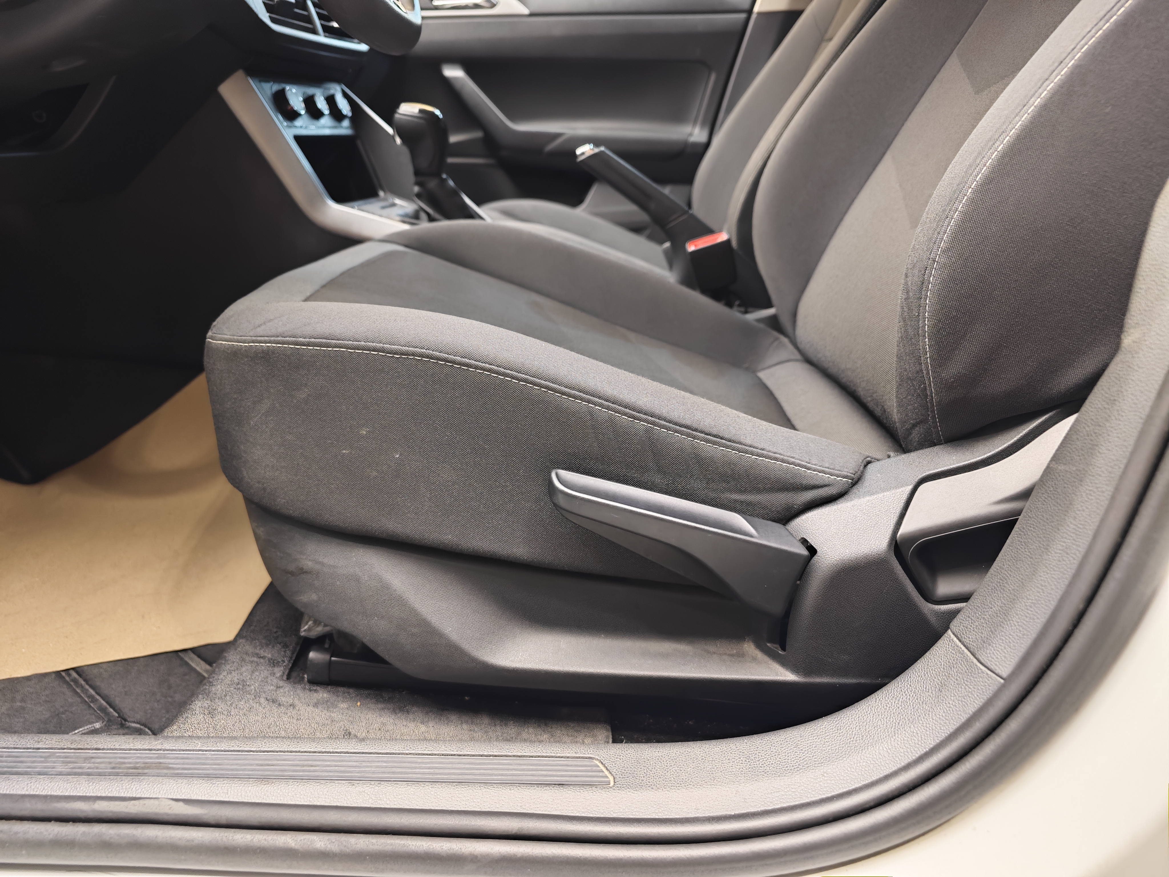 Polo 2023 car image #11