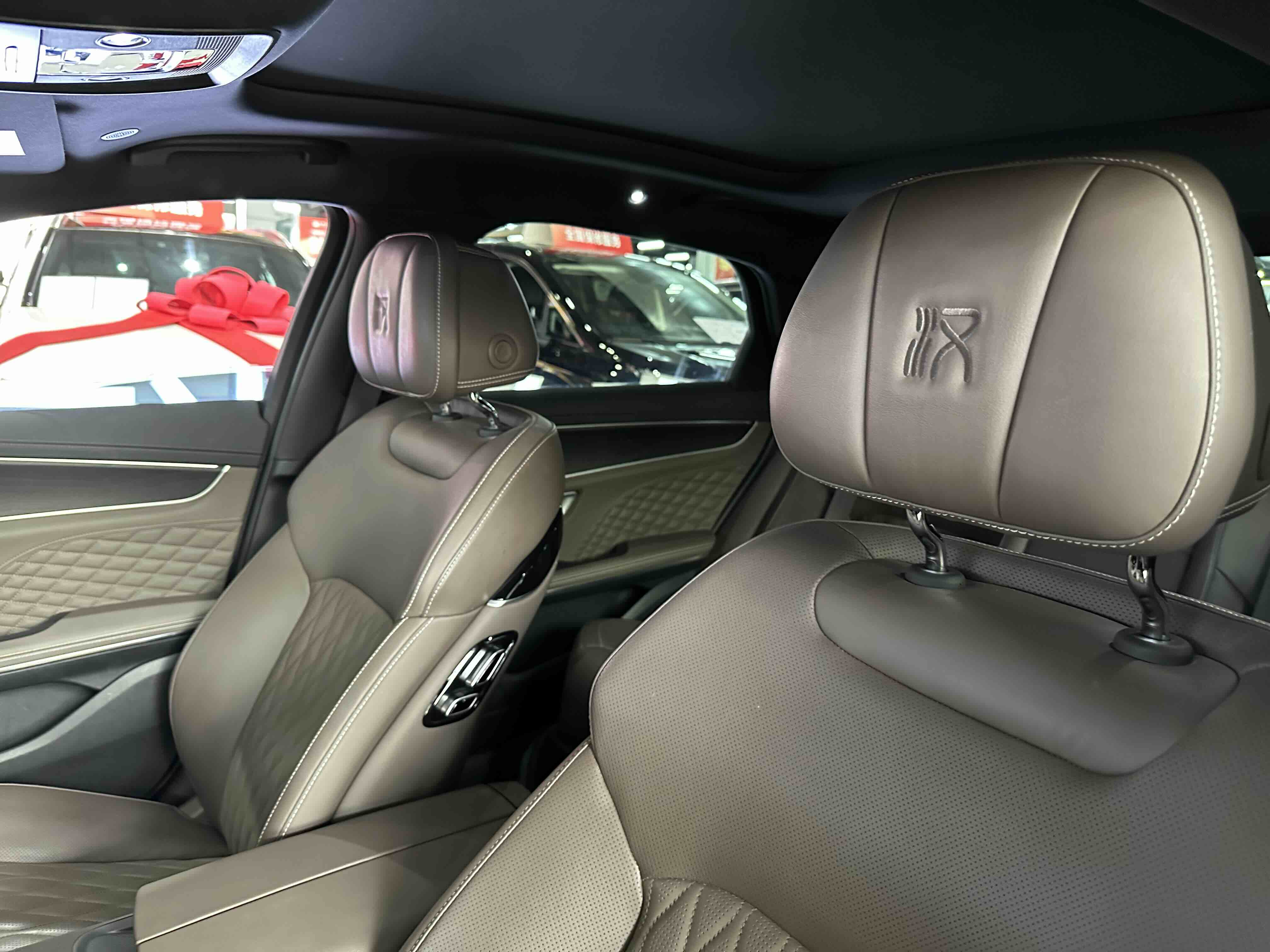 BYD Han 2023 car image #11