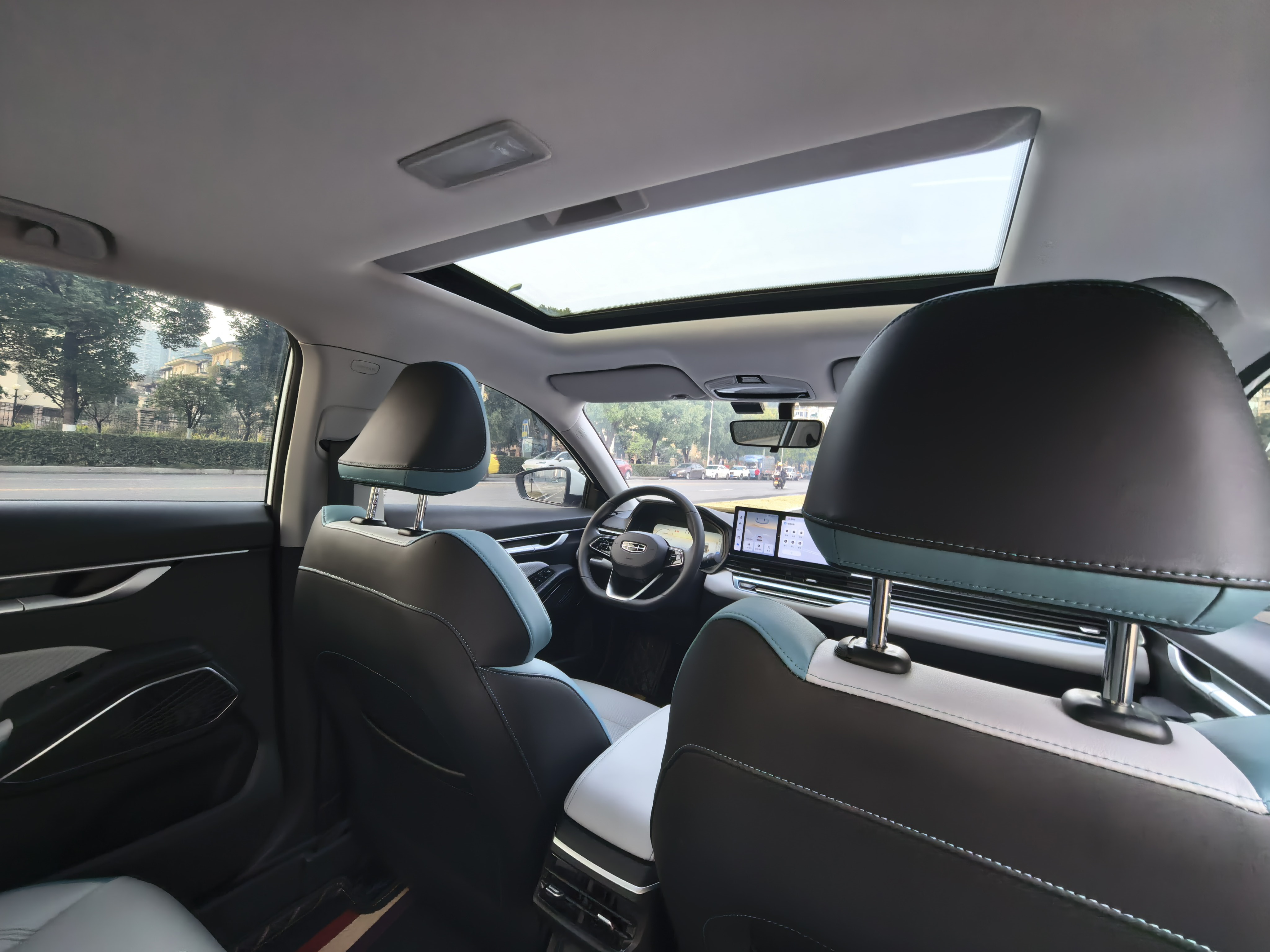 GEELY Emgrand 2023 car image #11