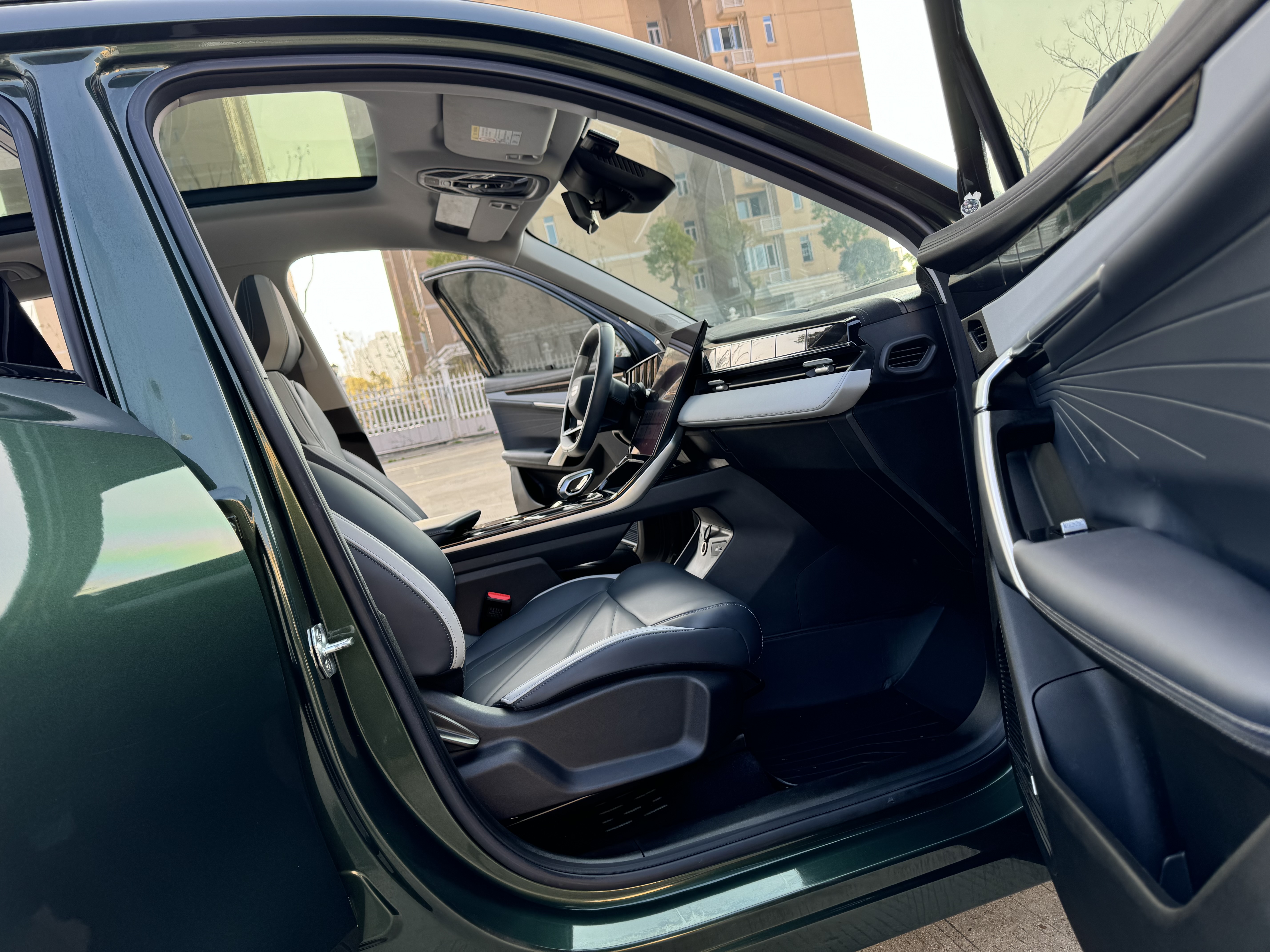 GEELY Boyue L 2024 car image #11