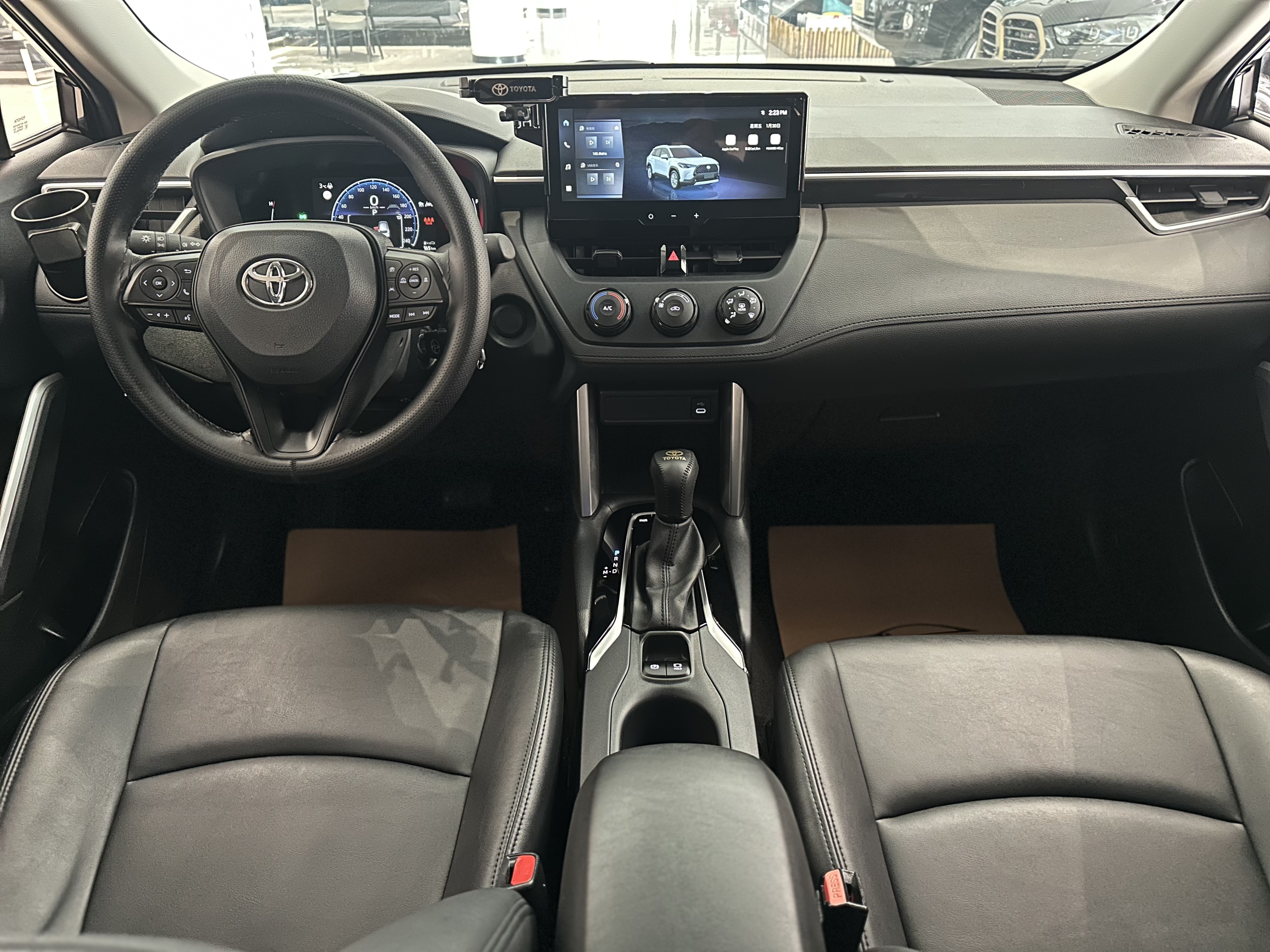 Corolla Cross 2023 #11 Corolla Cross 2023 car image #11