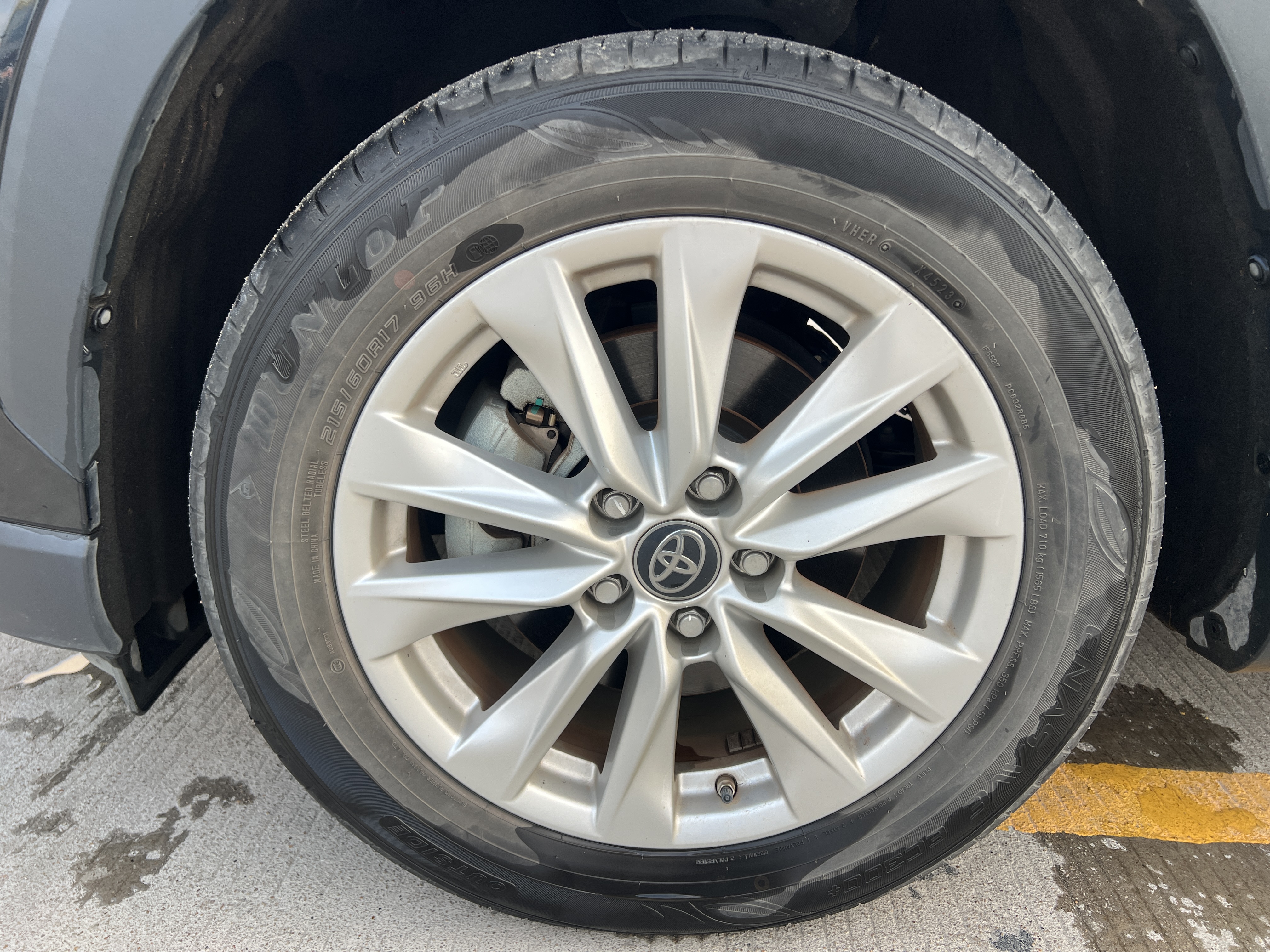 Toyota Corolla Cross 2024 immagine di auto #11