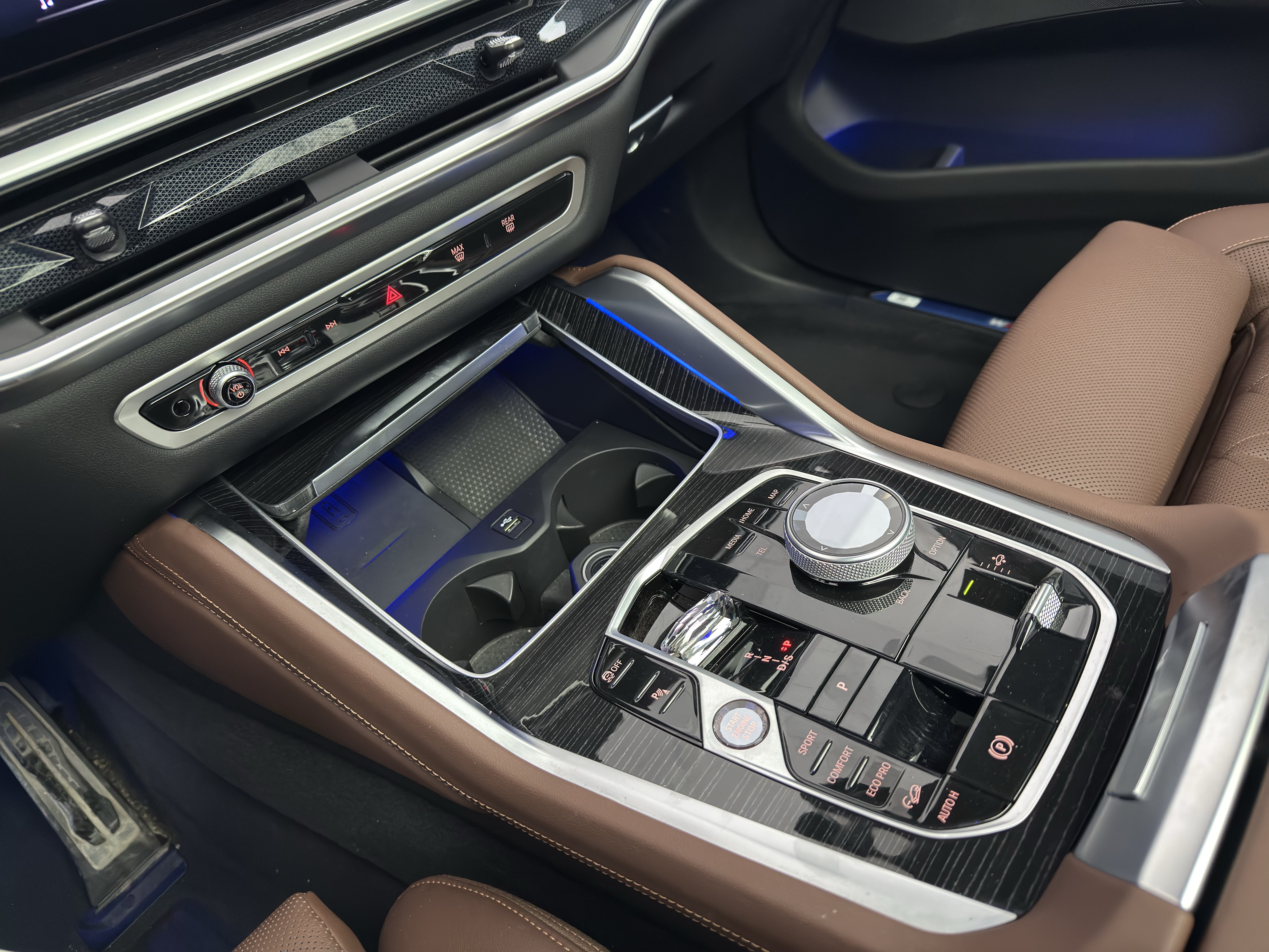 BMW X6 2024 immagine di auto #11