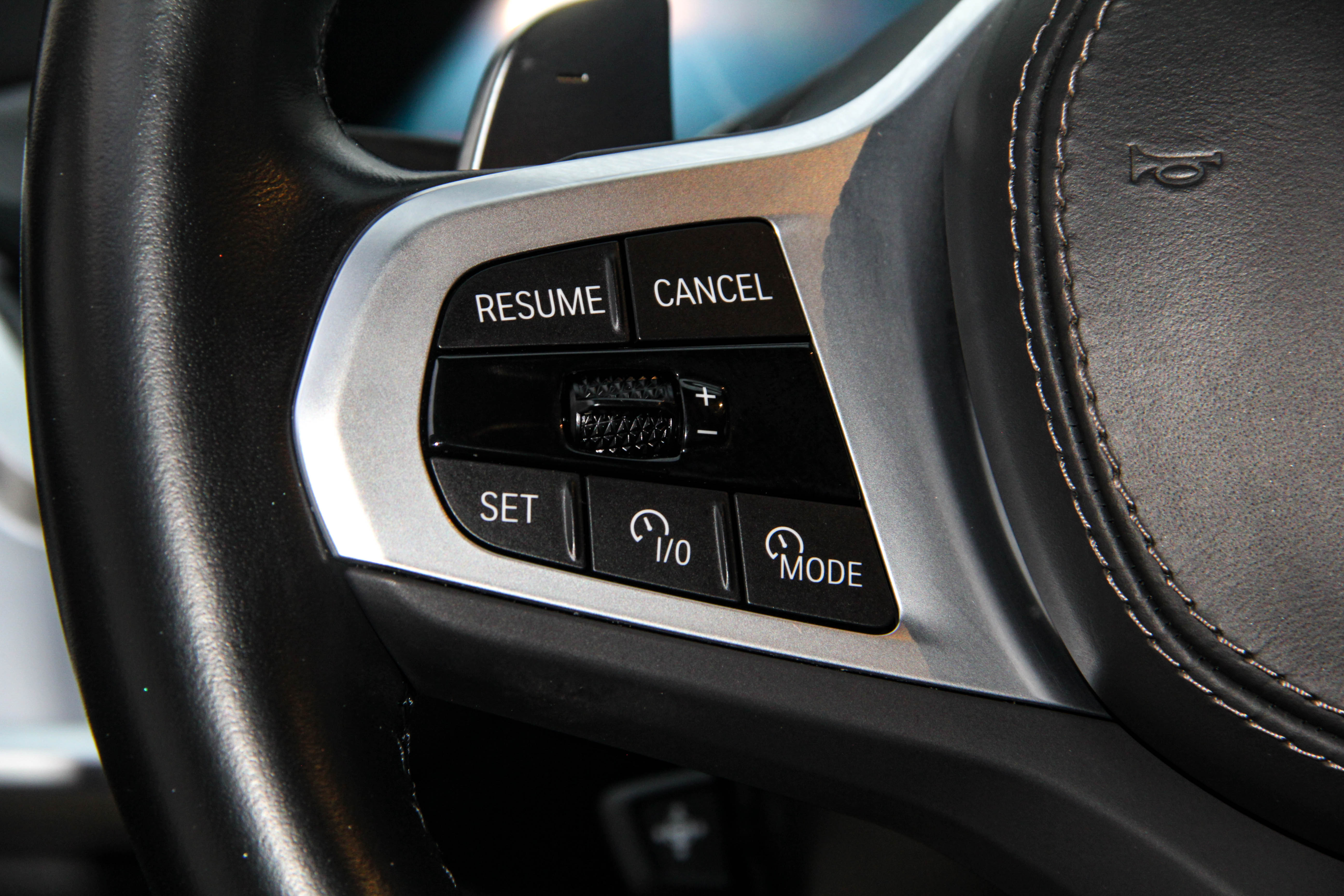 BMW X6 2023 car image #11