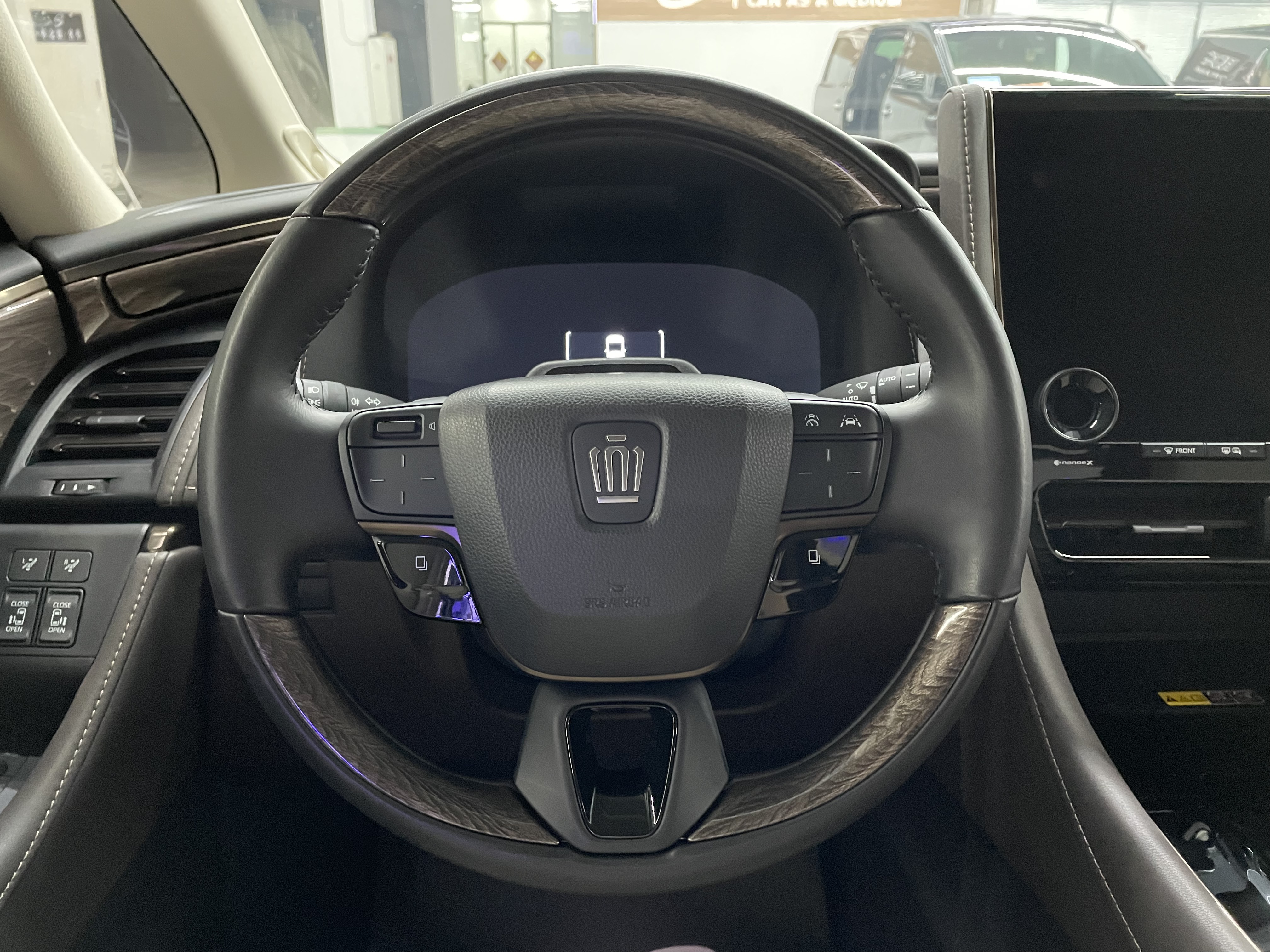 丰田 威尔法 2025 汽车图片 #11