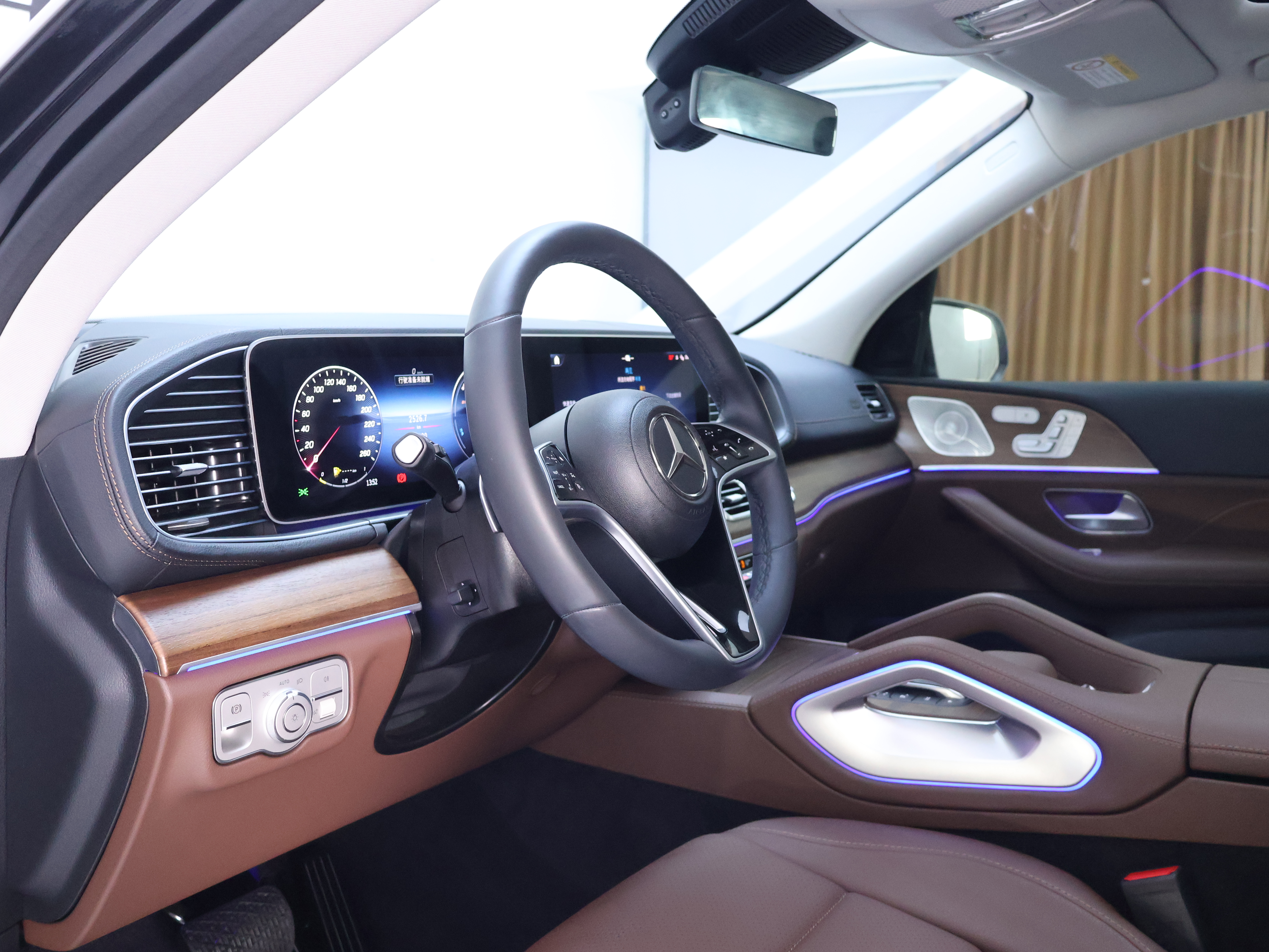 Mercedes-Benz GLE Class New Energy 2023 car image #11