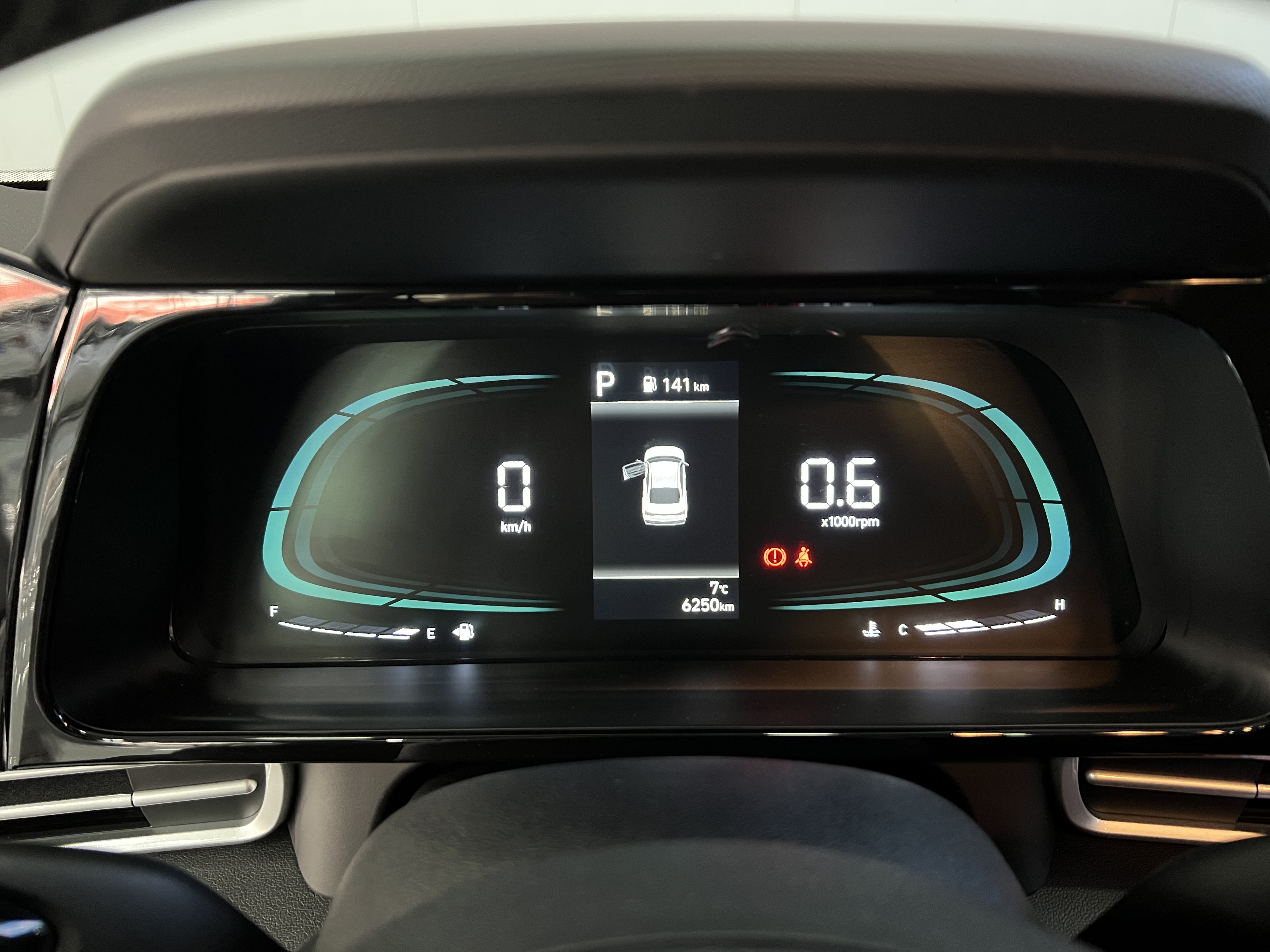 Hyundai Elantra 2024 immagine di auto #11