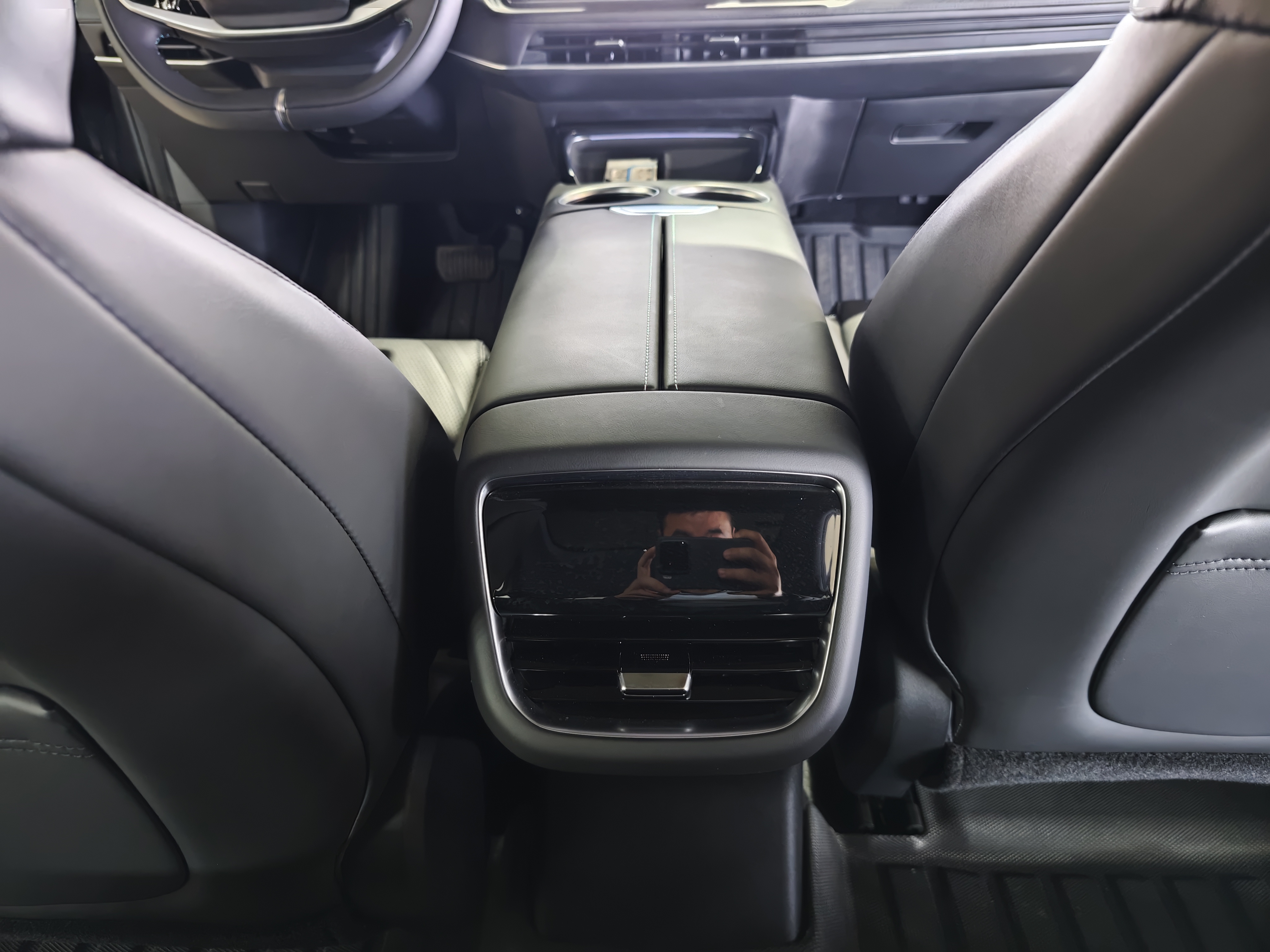 Deepal SL03 2025 car image #11