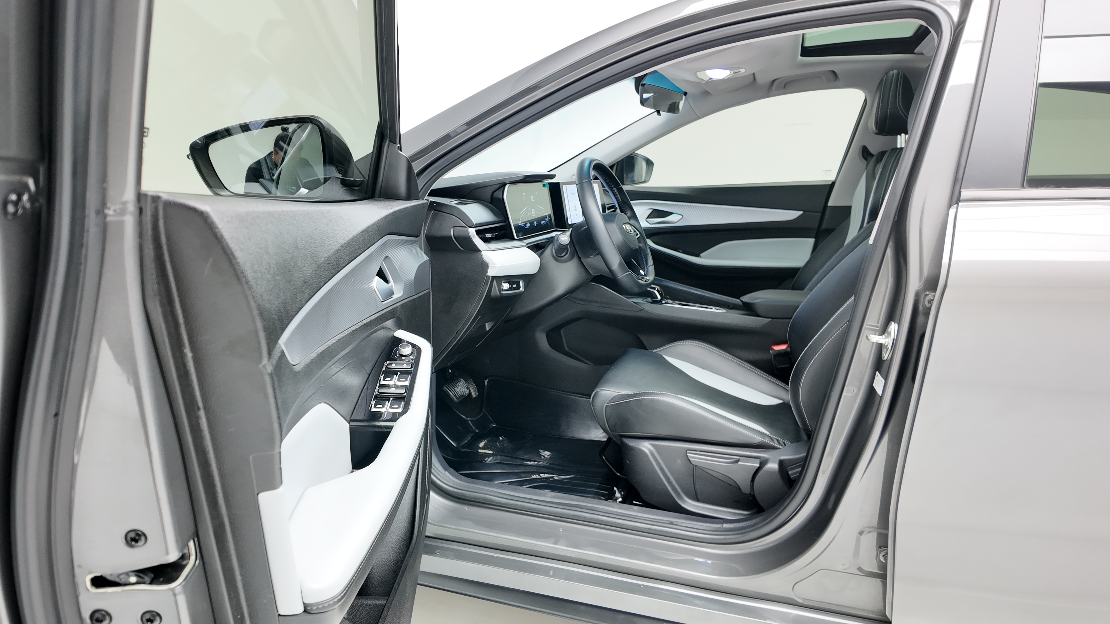 GEELY Binray 2023 car image #11