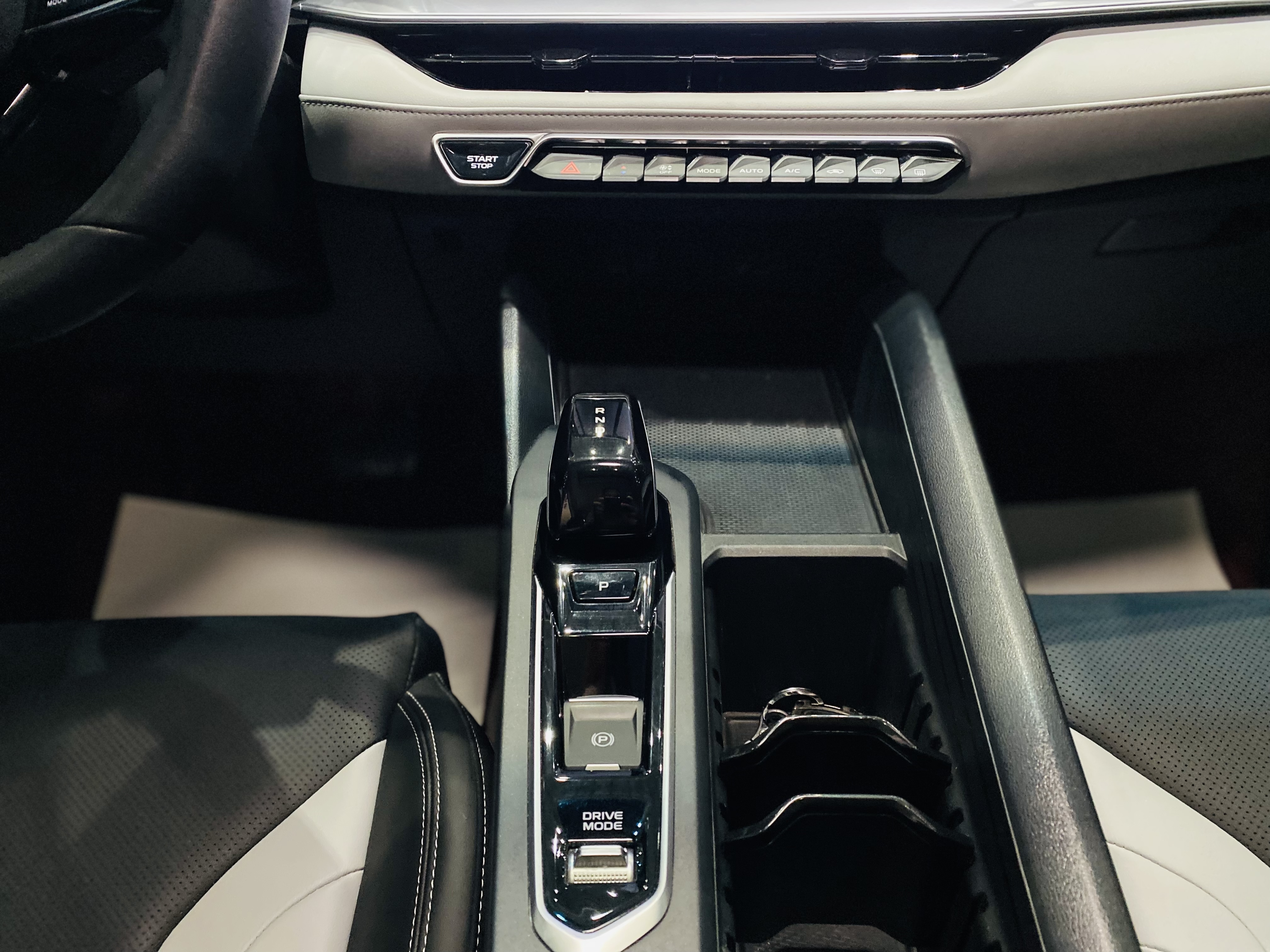 GEELY Binray 2024 immagine di auto #11