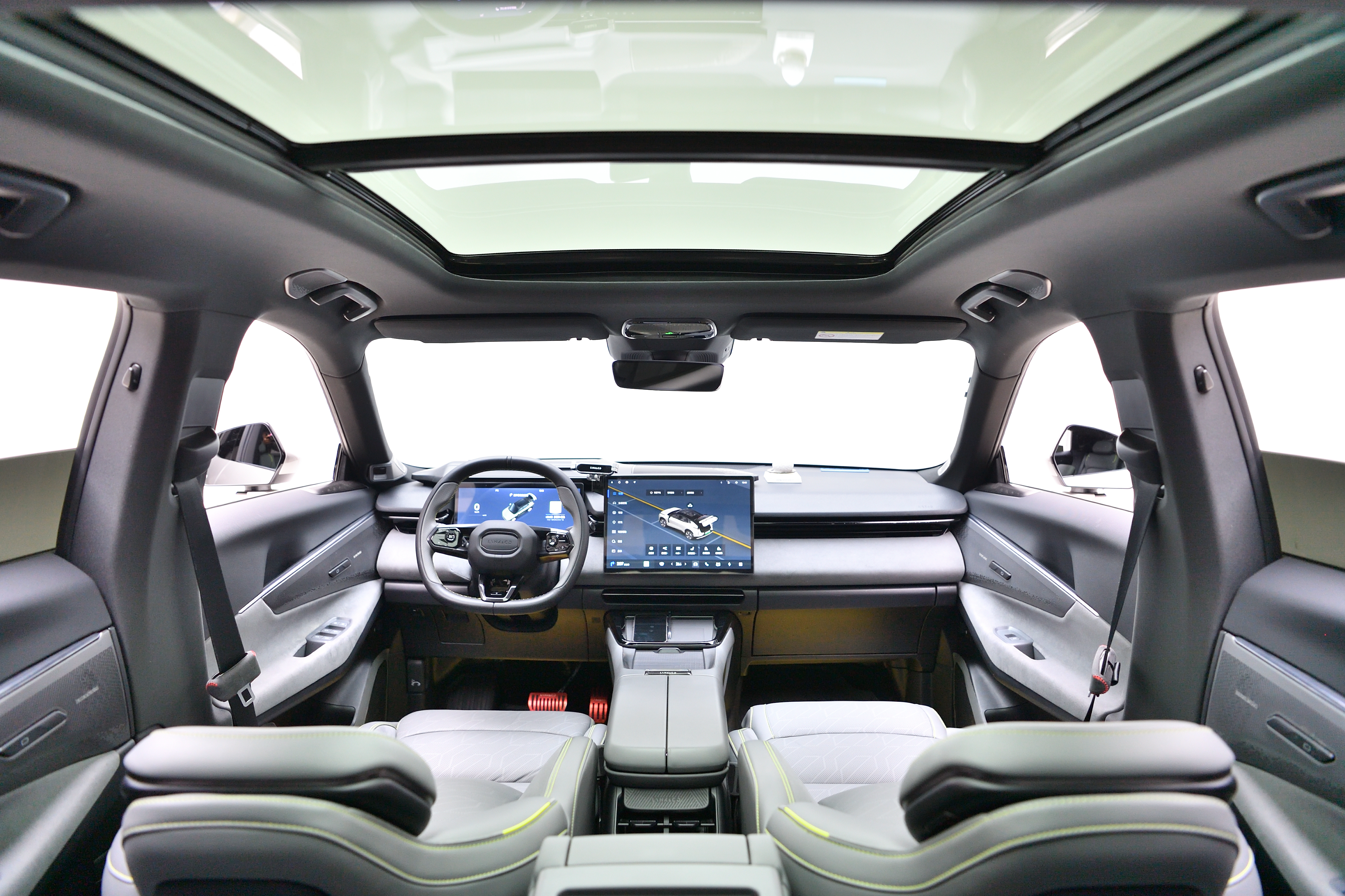 Lynk & Co 08 EM-P 2024 car image #11