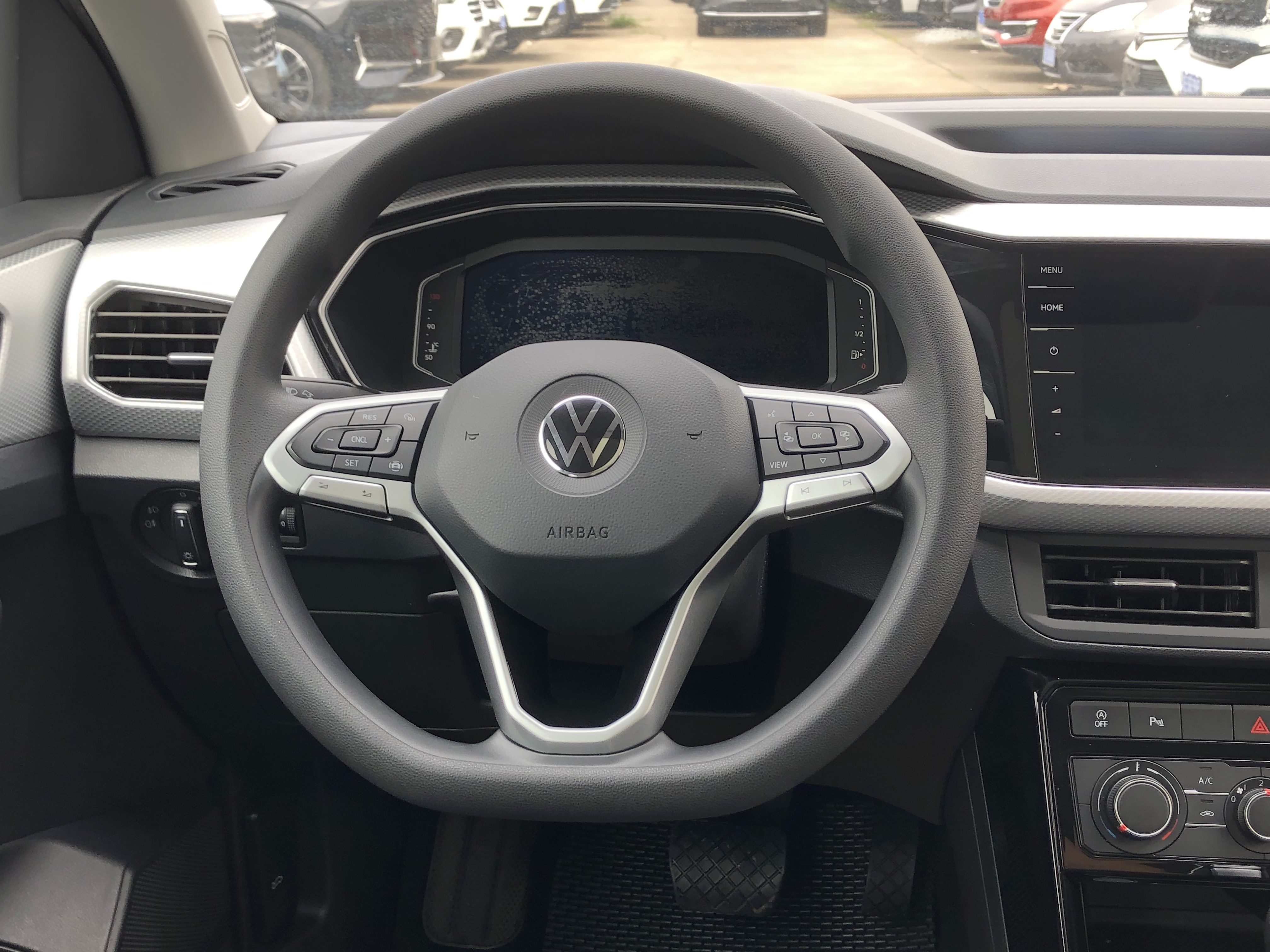 Volkswagen Tacqua 2023 car image #11