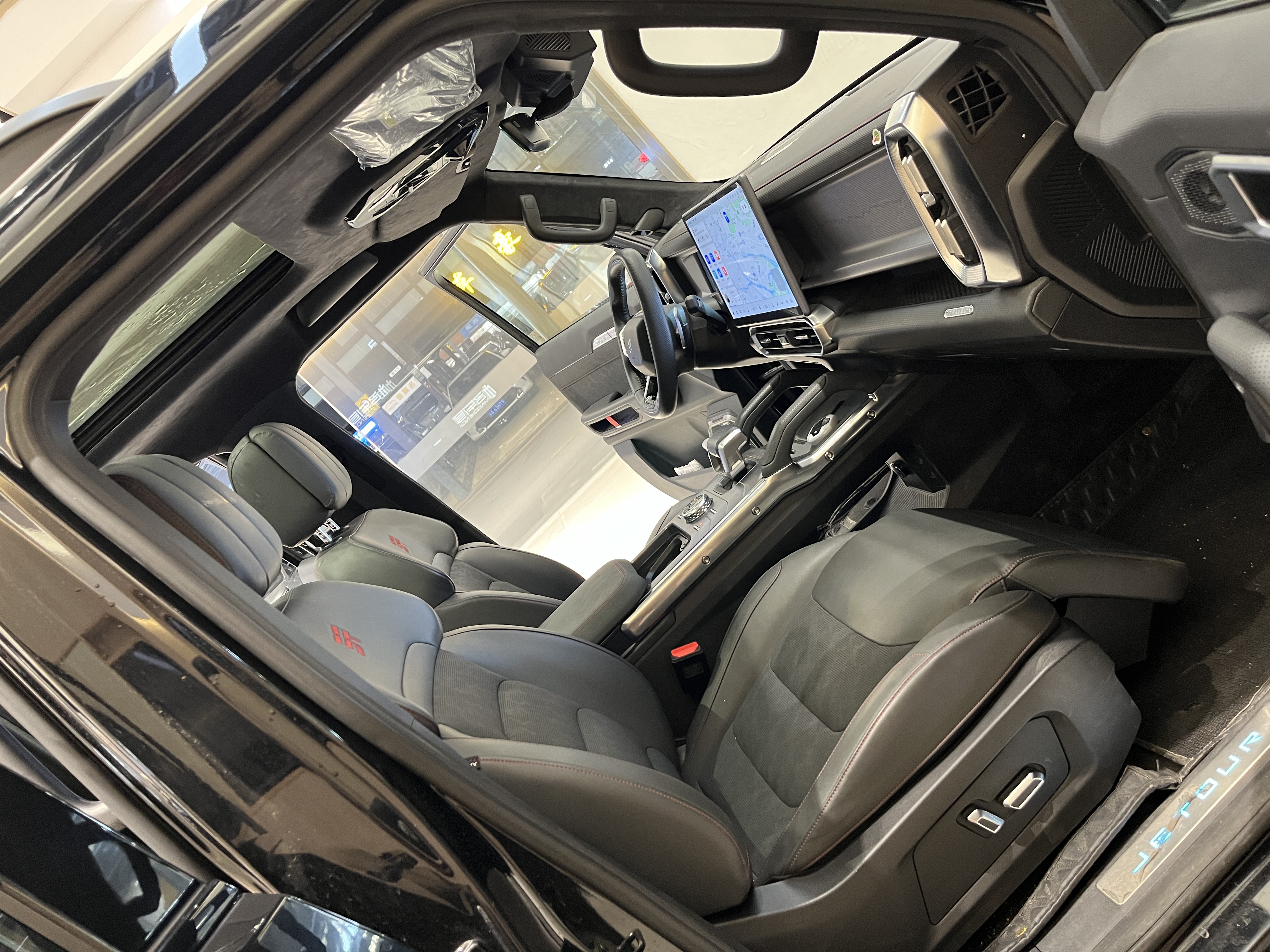 Jetour Traveller 2023 car image #11