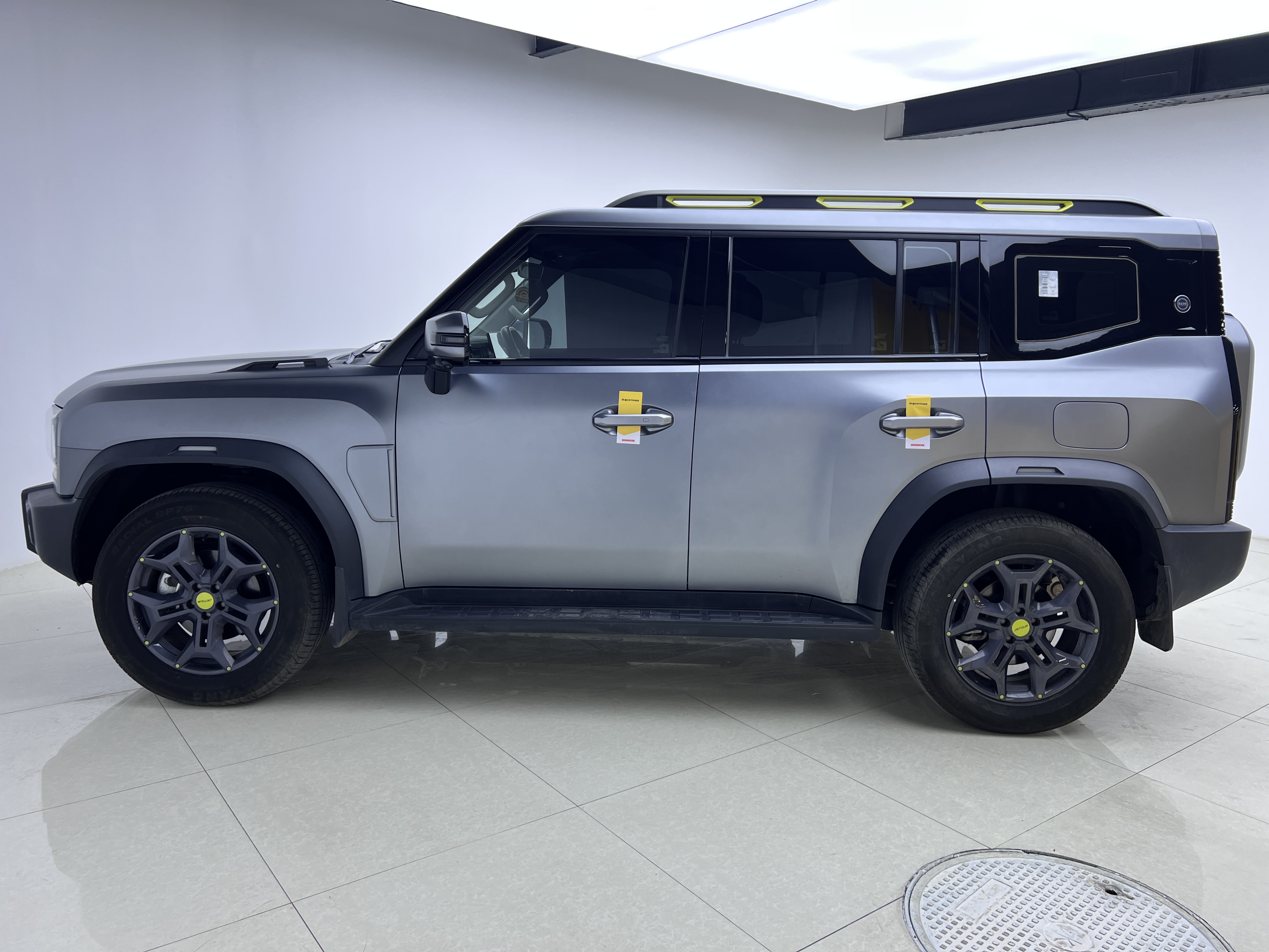 Jetour Traveller 2023 car image #11