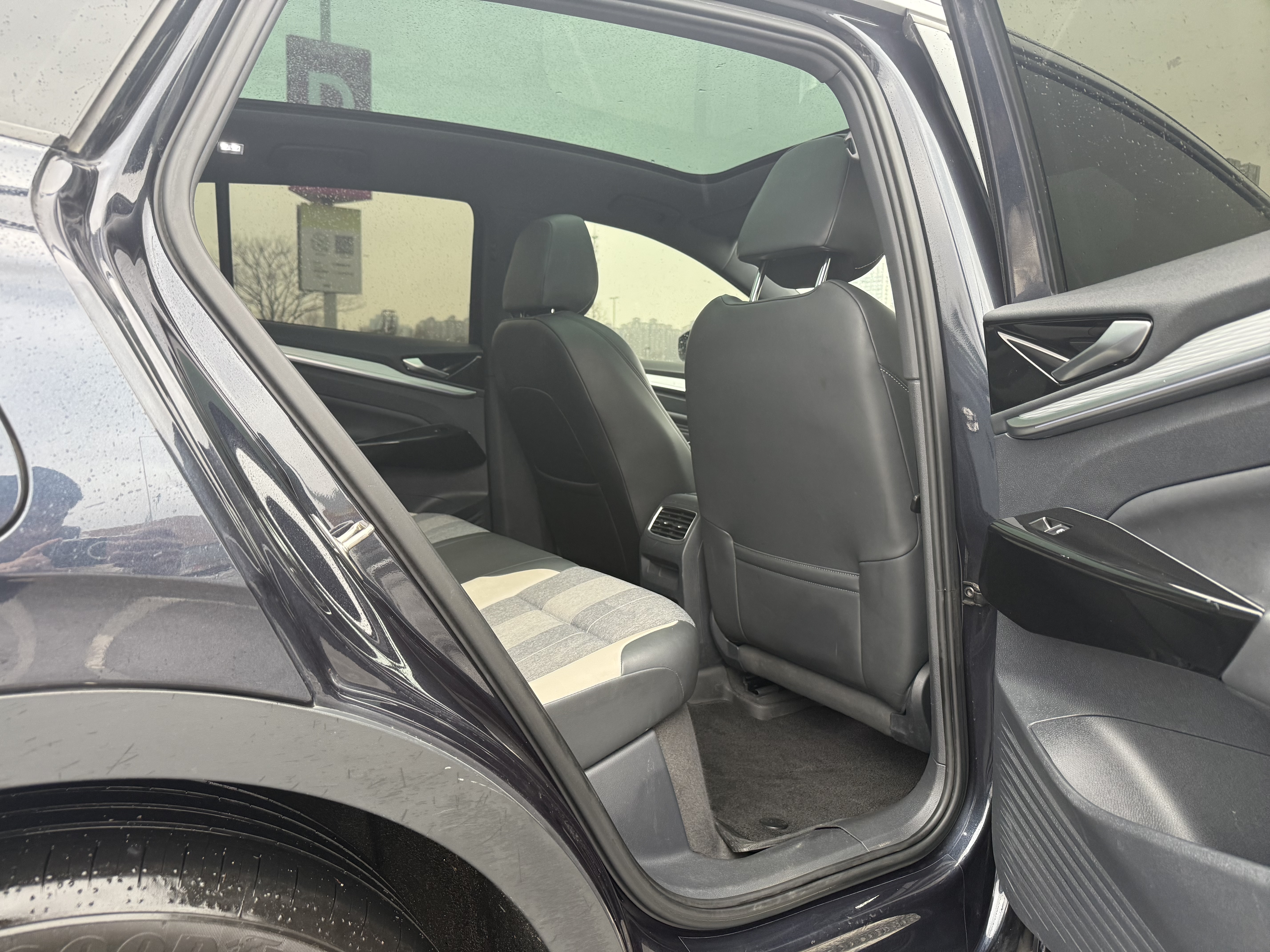 Volkswagen ID.4 Crozz 2023 car image #11