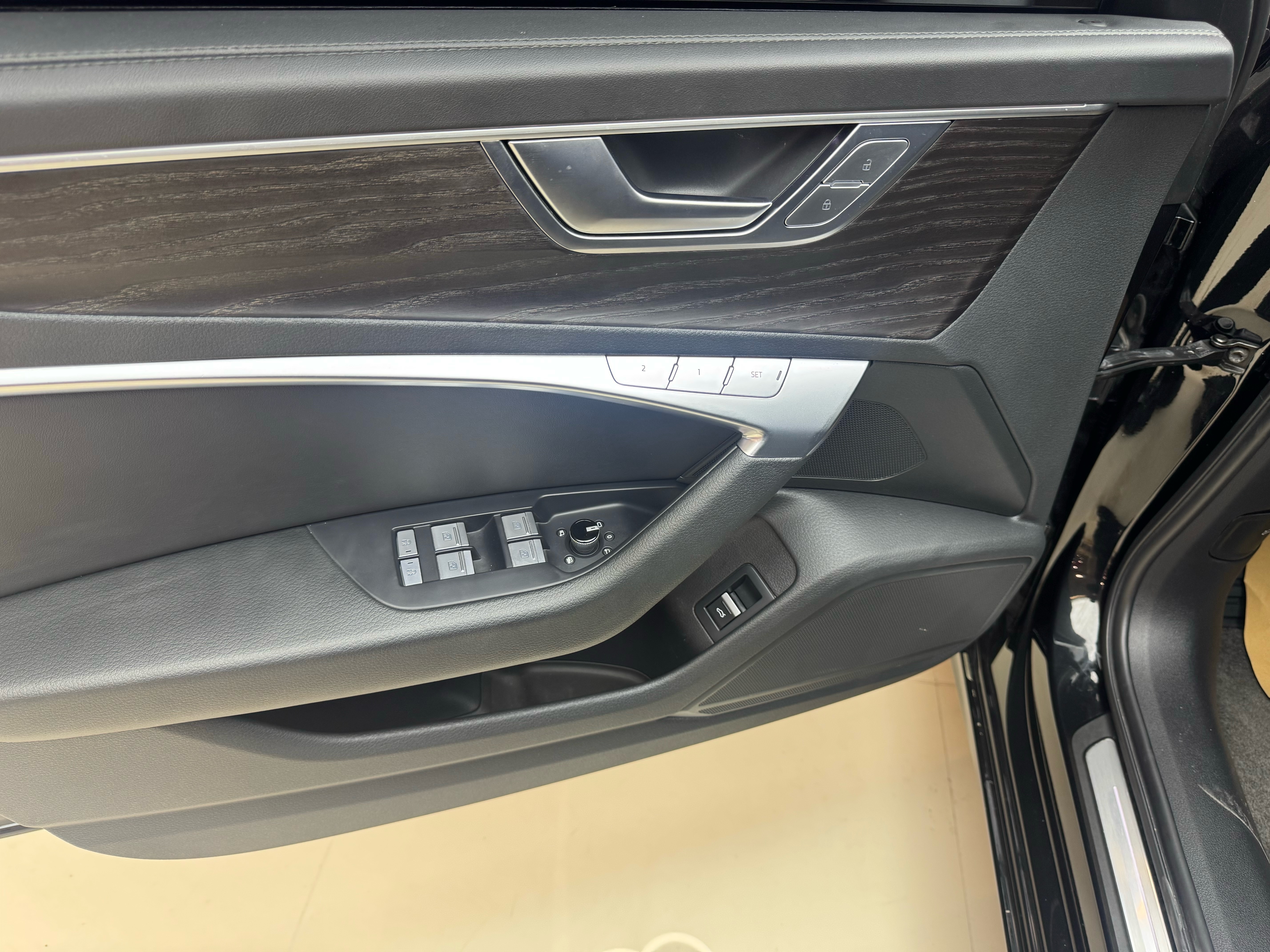 Audi A6L 2024 car image #11