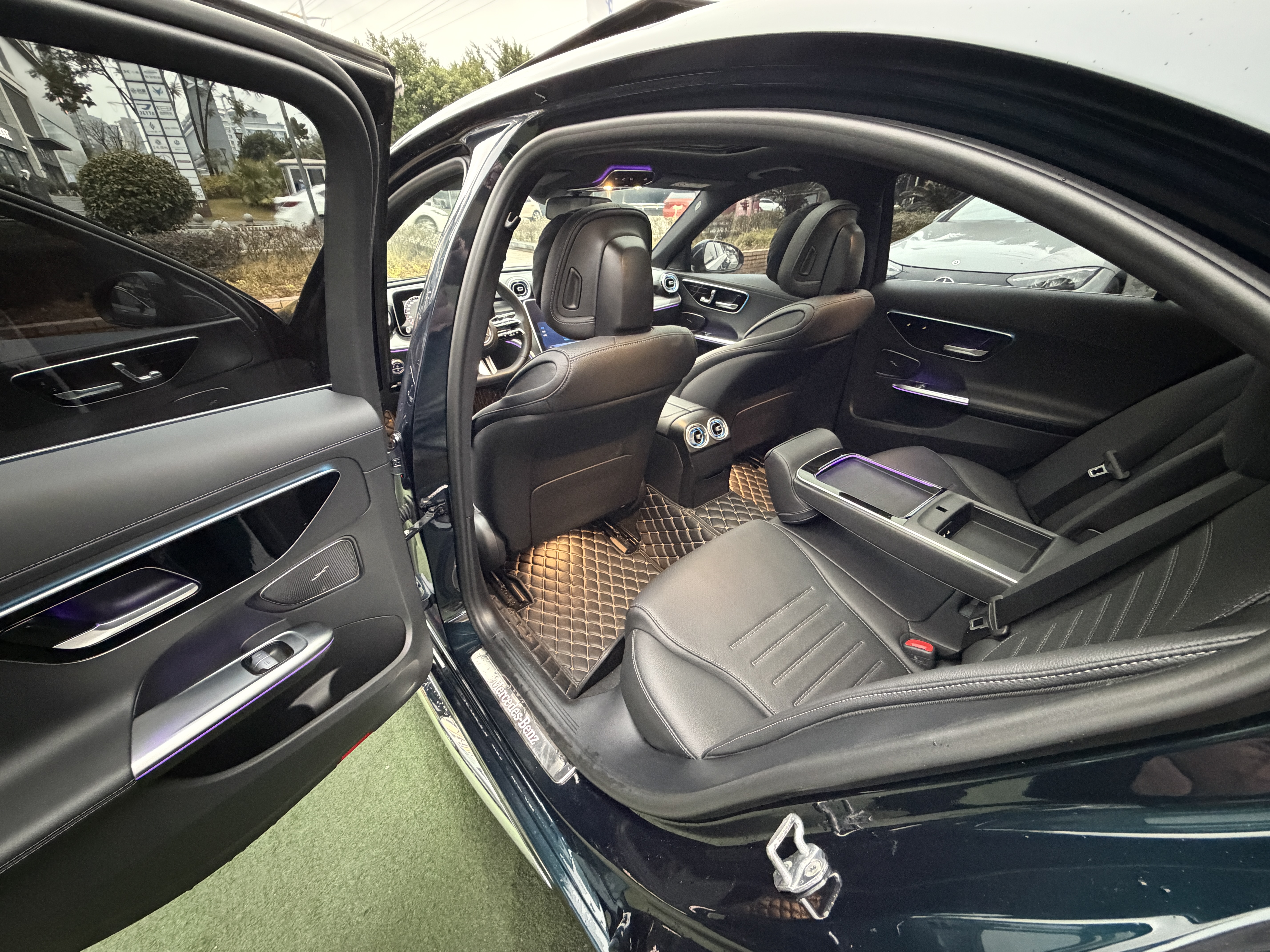 Mercedes-Benz C Class 2023 car image #11