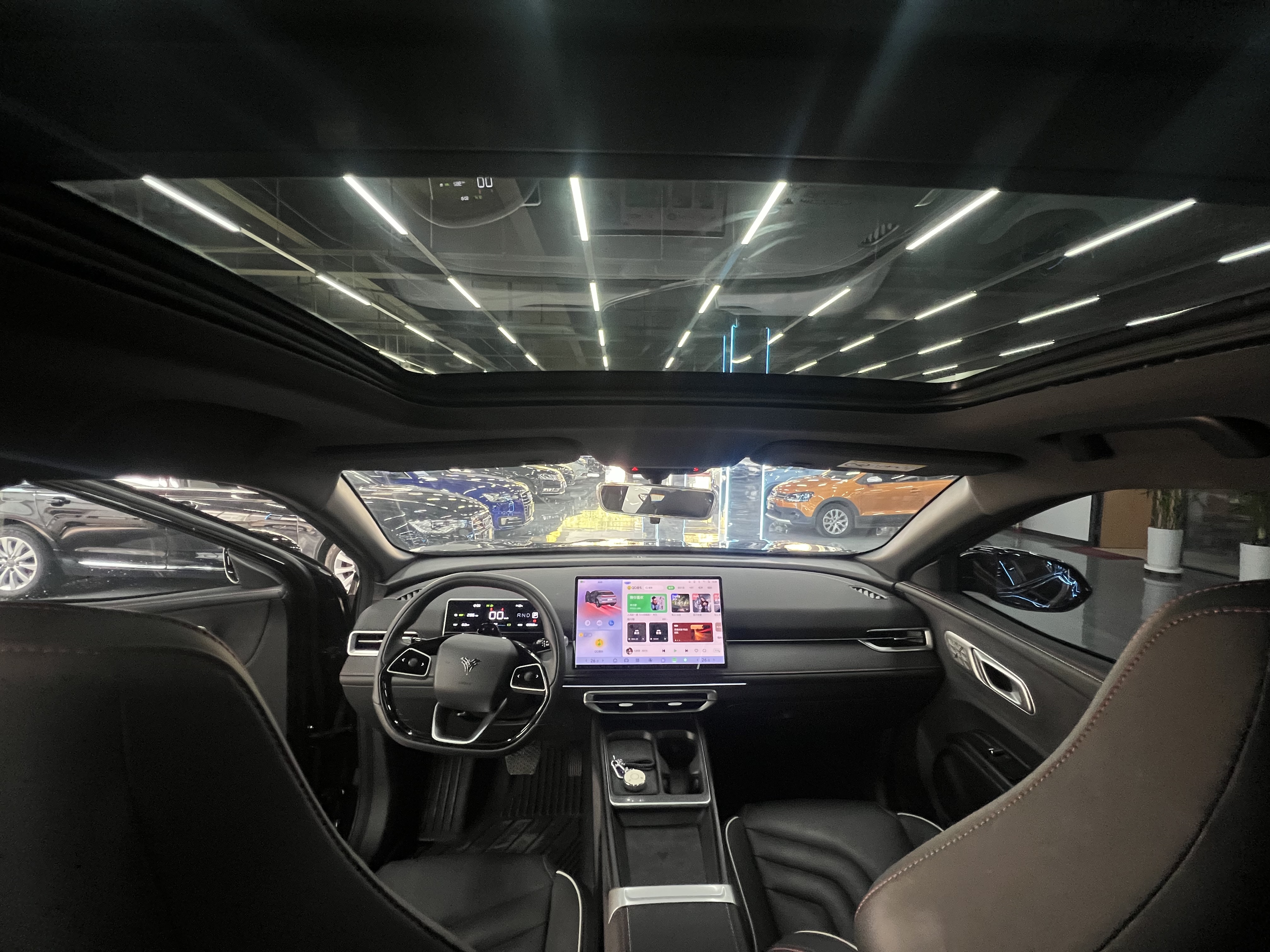 哪吒汽车 哪吒X 2024 汽车图片 #11