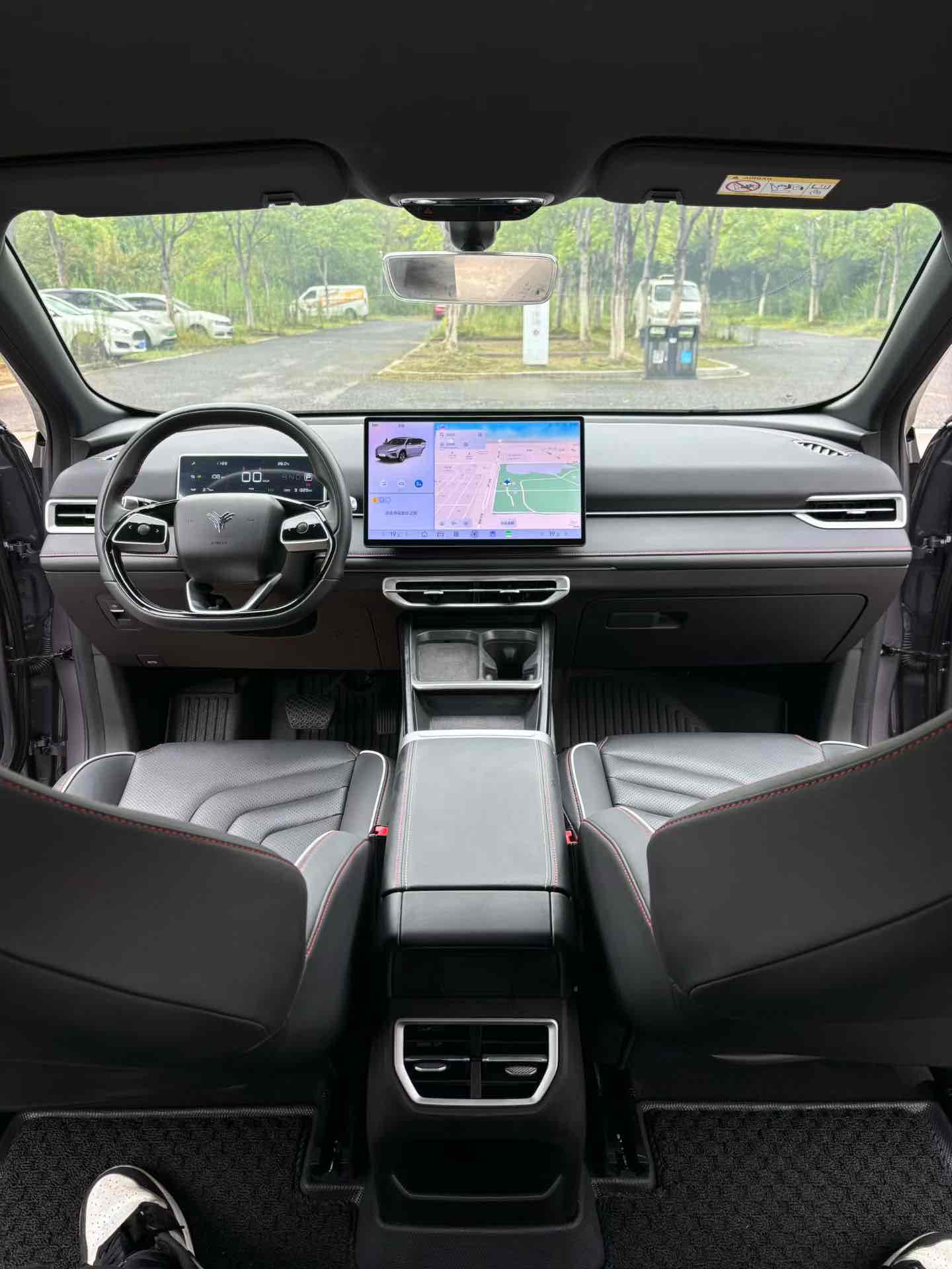 哪吒汽车 哪吒X 2023 #11 哪吒汽车 哪吒X 2023 汽车图片 #11