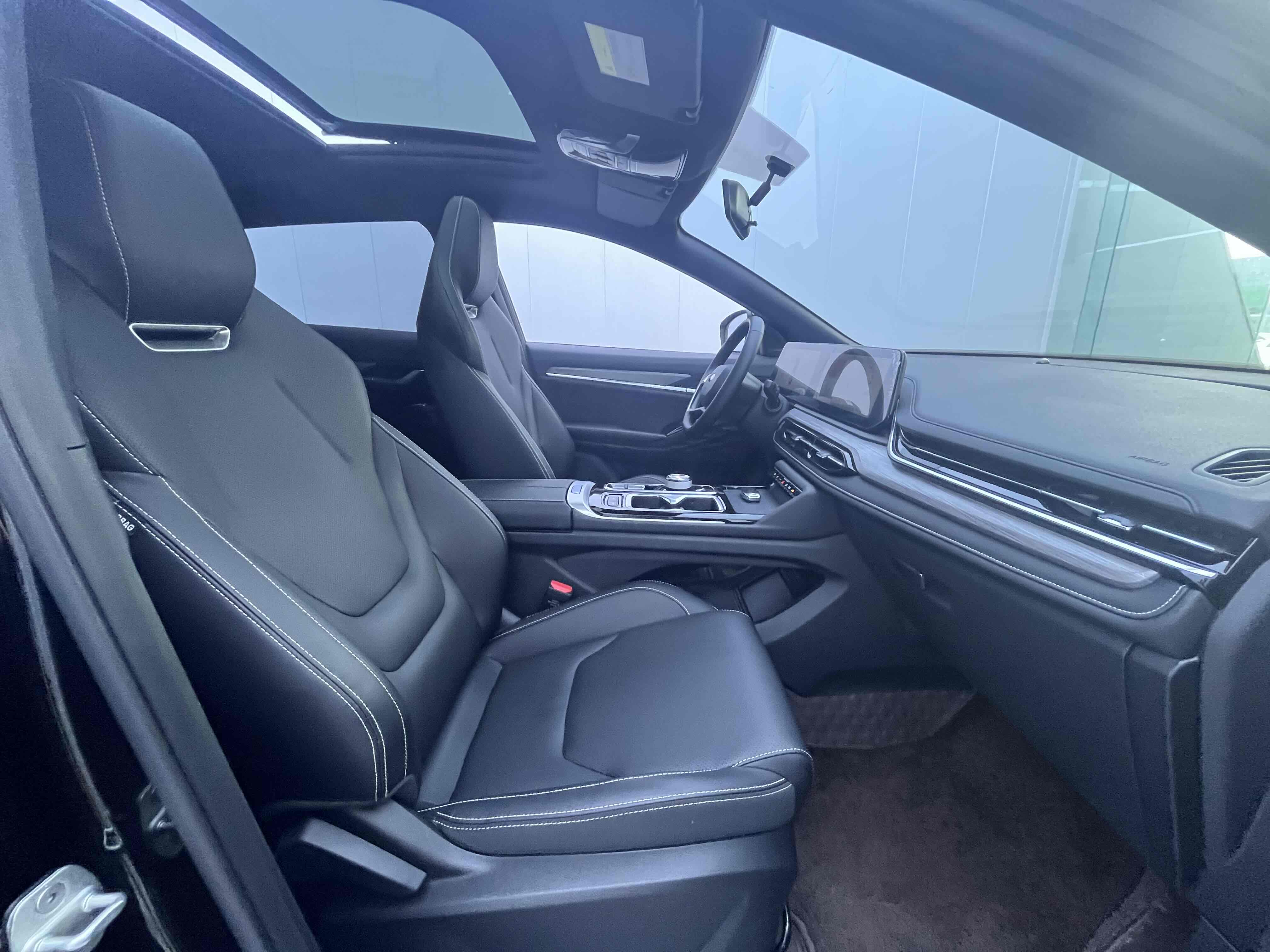 JAC QX PHEV 2024 car image #11