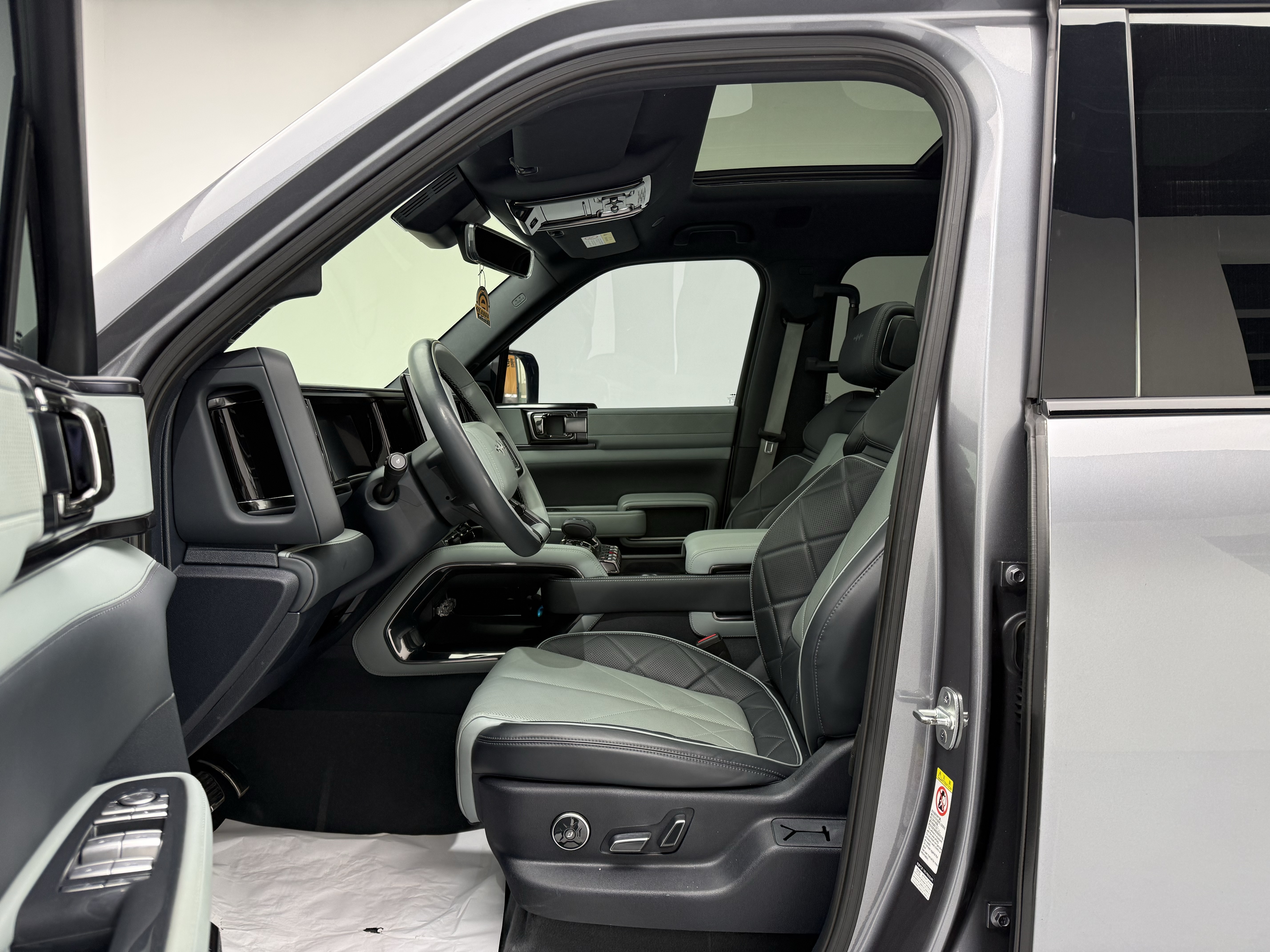 FangChengBao Leopard 5 2024 car image #11