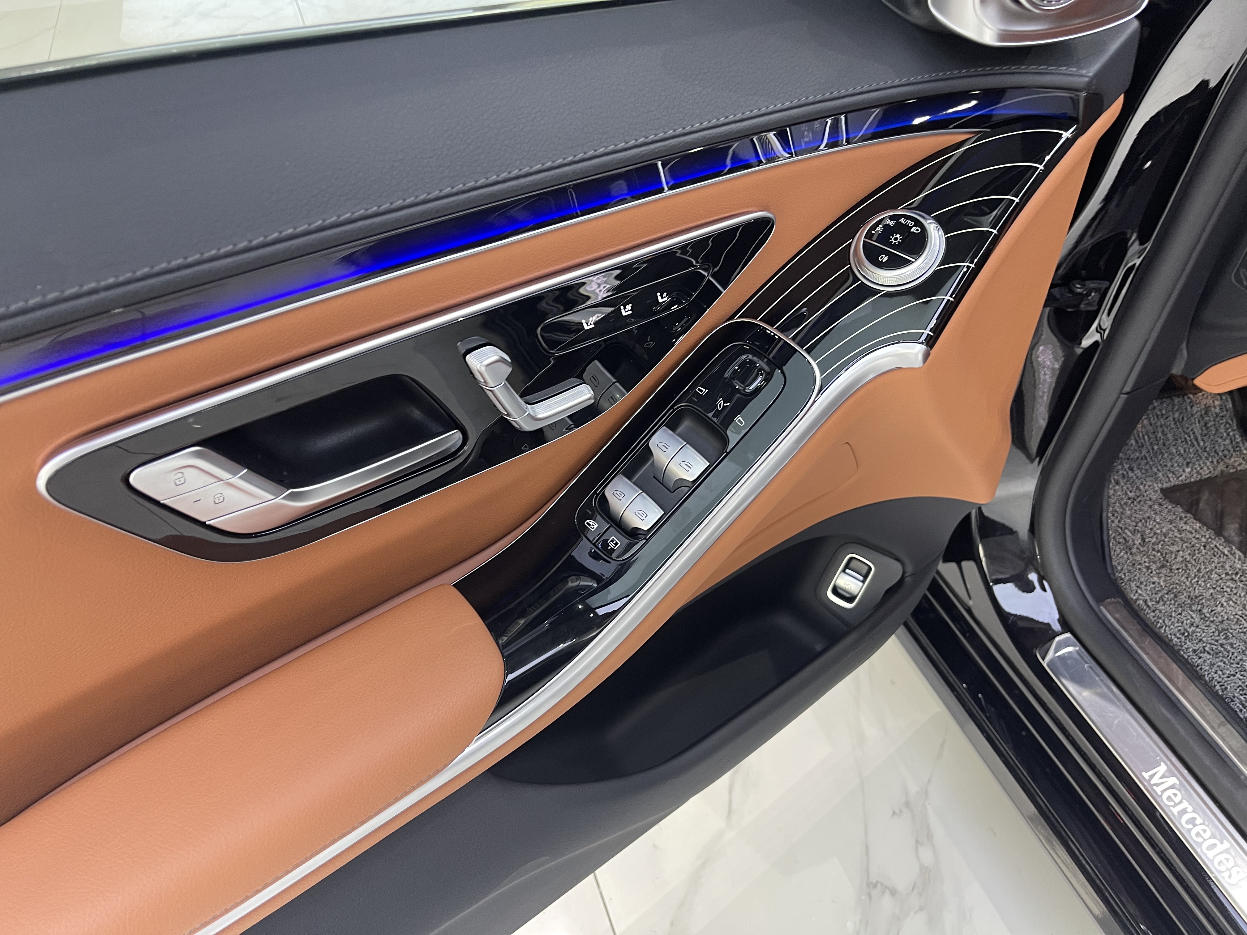 Mercedes-Benz S Class 2024 car image #11