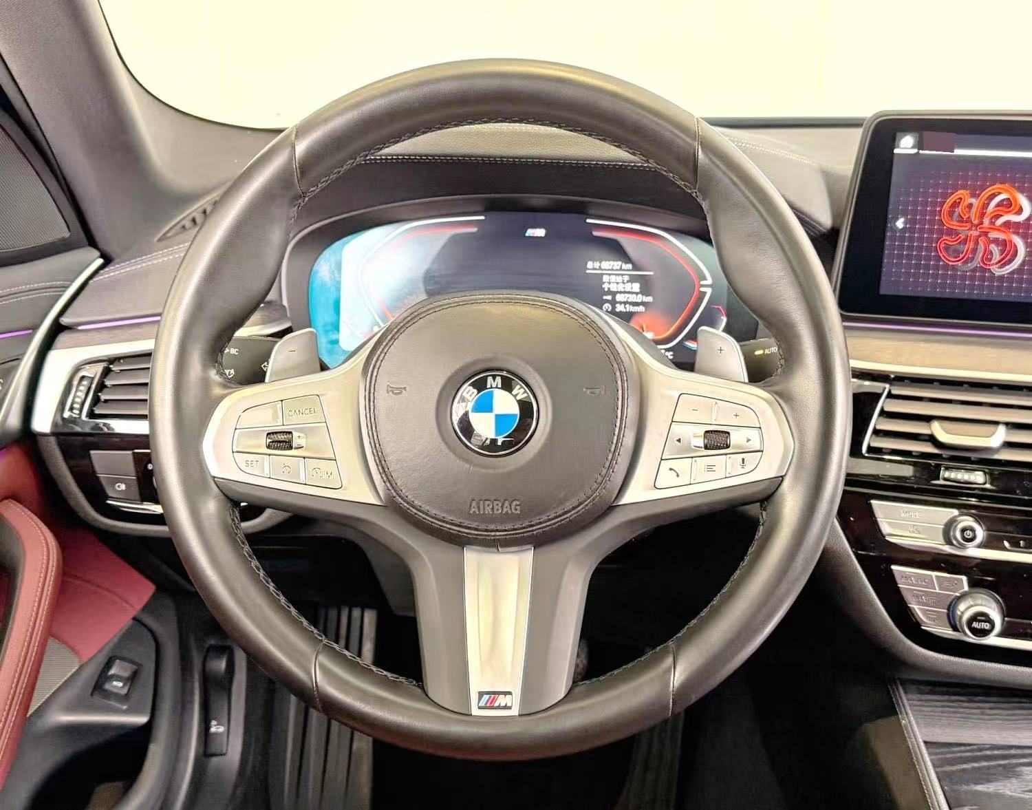 BMW 5 Series 2023 immagine di auto #11