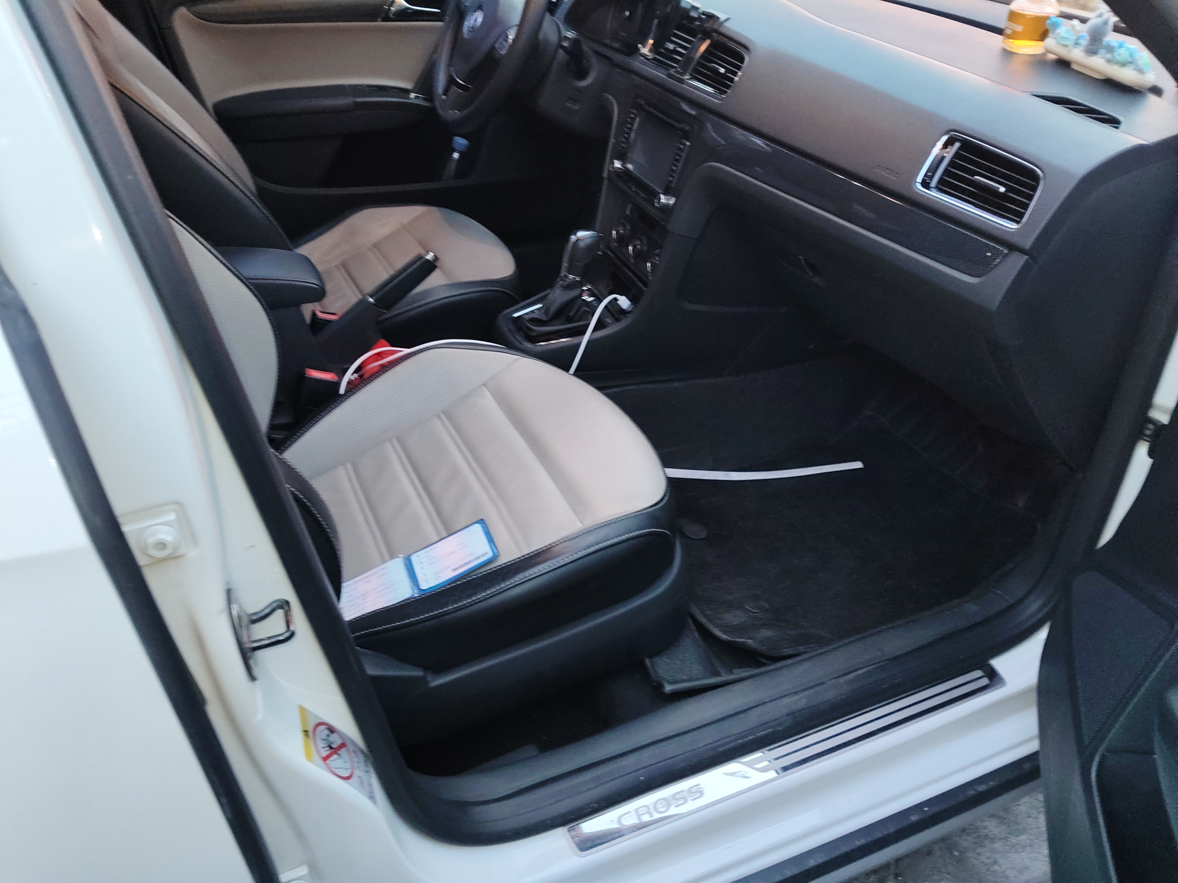 Volkswagen Cross Lavida 2014 #11 Volkswagen Cross Lavida 2014 car image #11