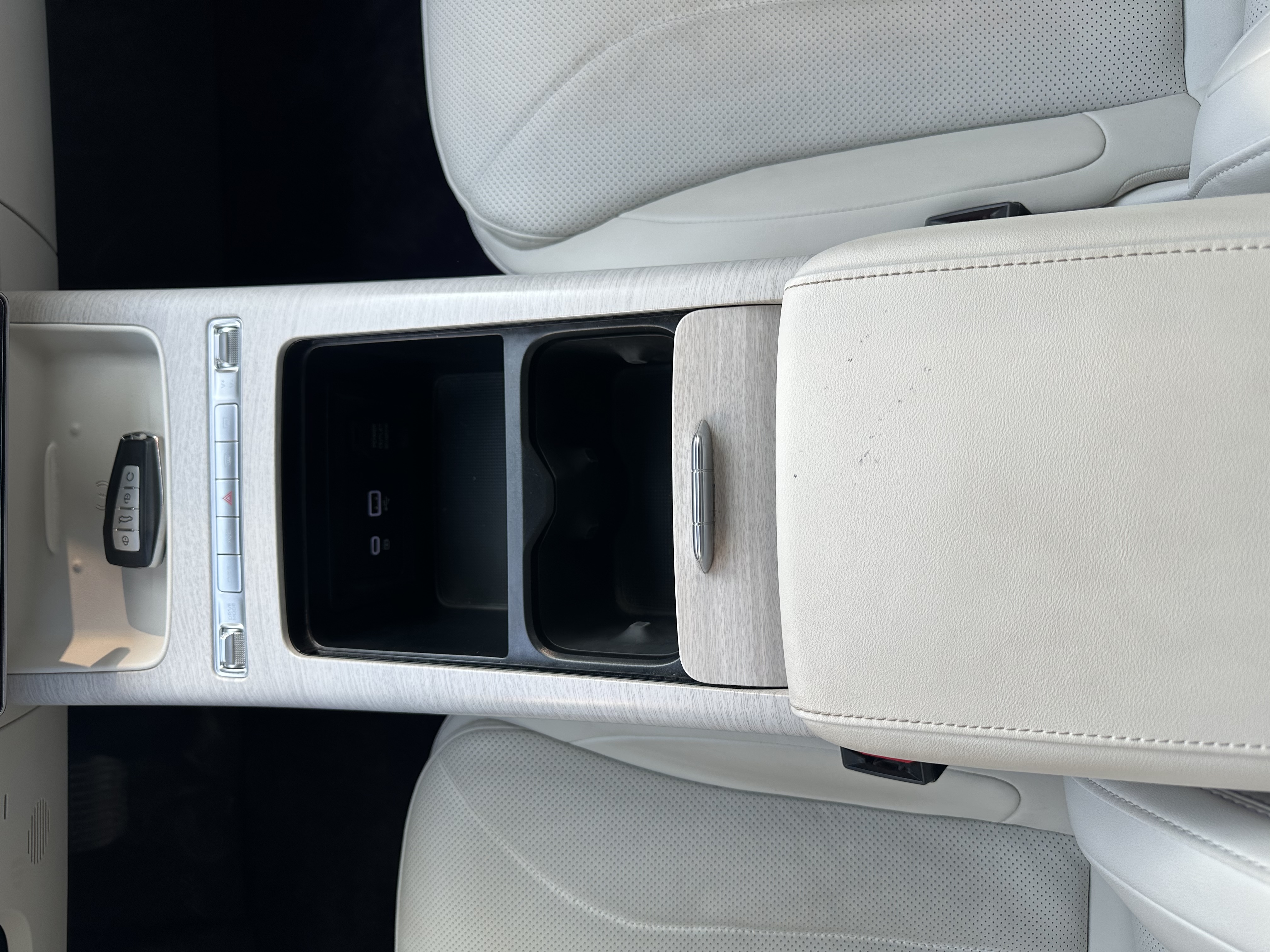GEELY 2025 #11 GEELY 2025 car image #11