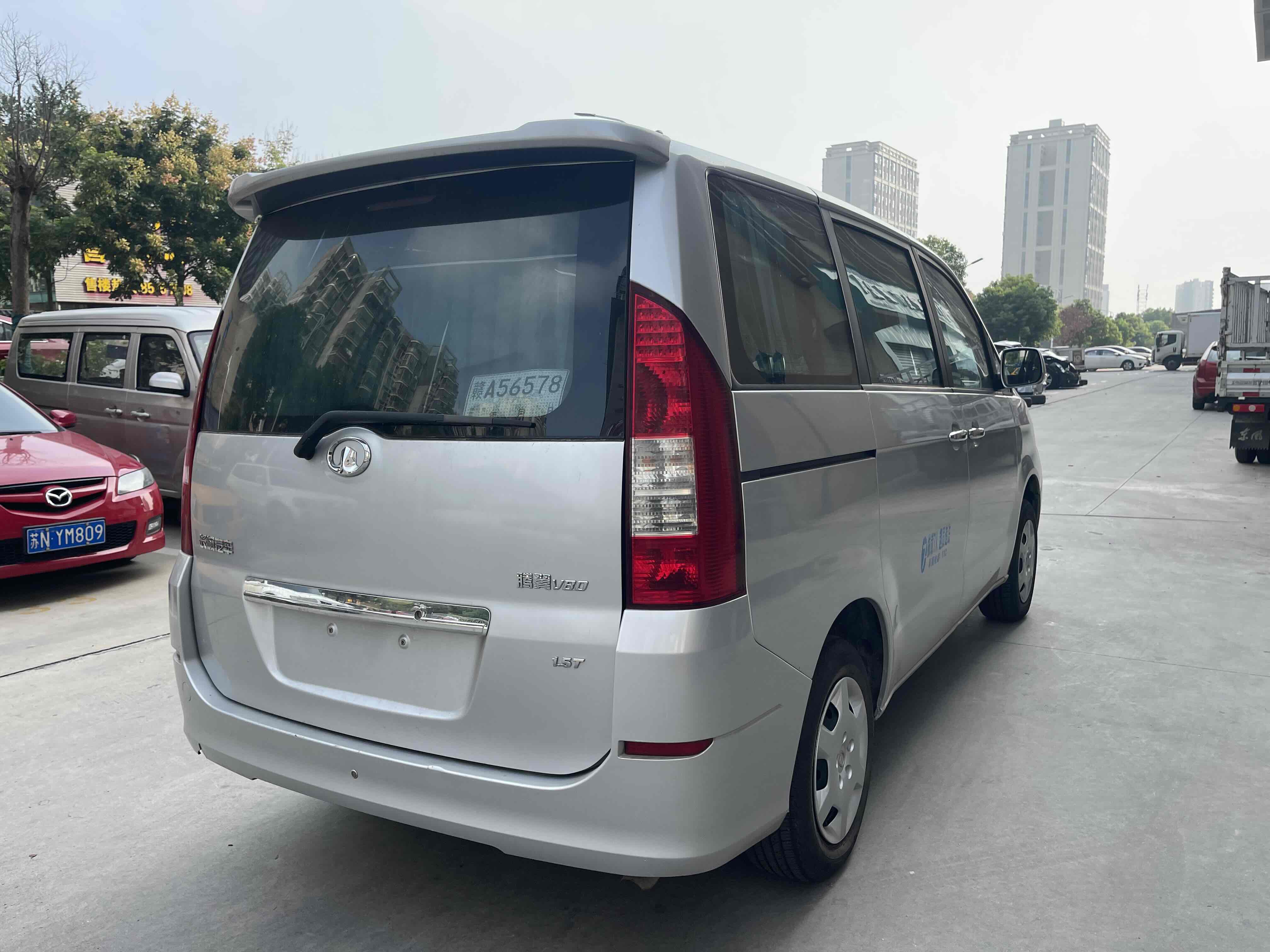 Great Wall V80 2012 car image #11