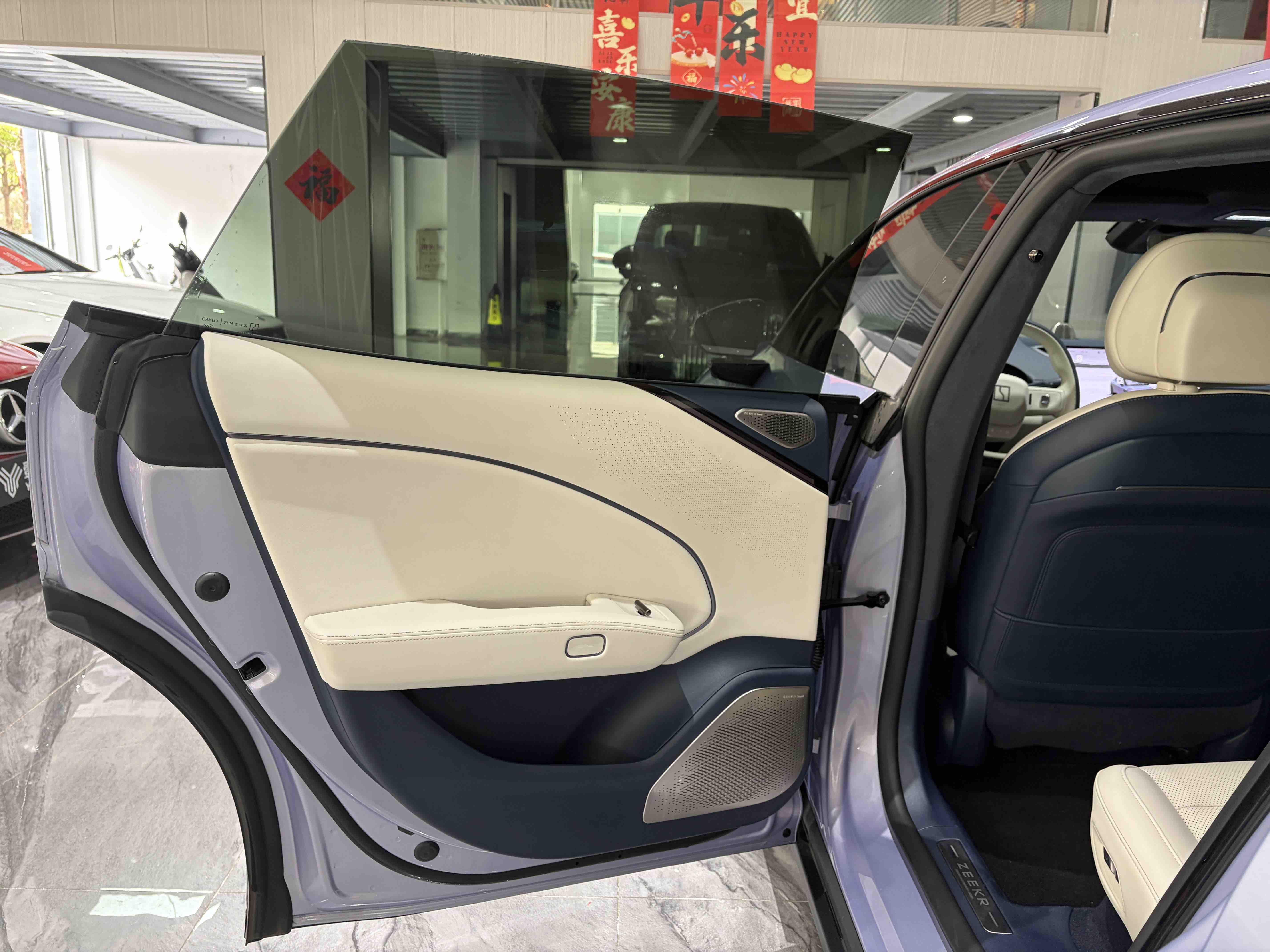 极氪 极氪007 2025 汽车图片 #11