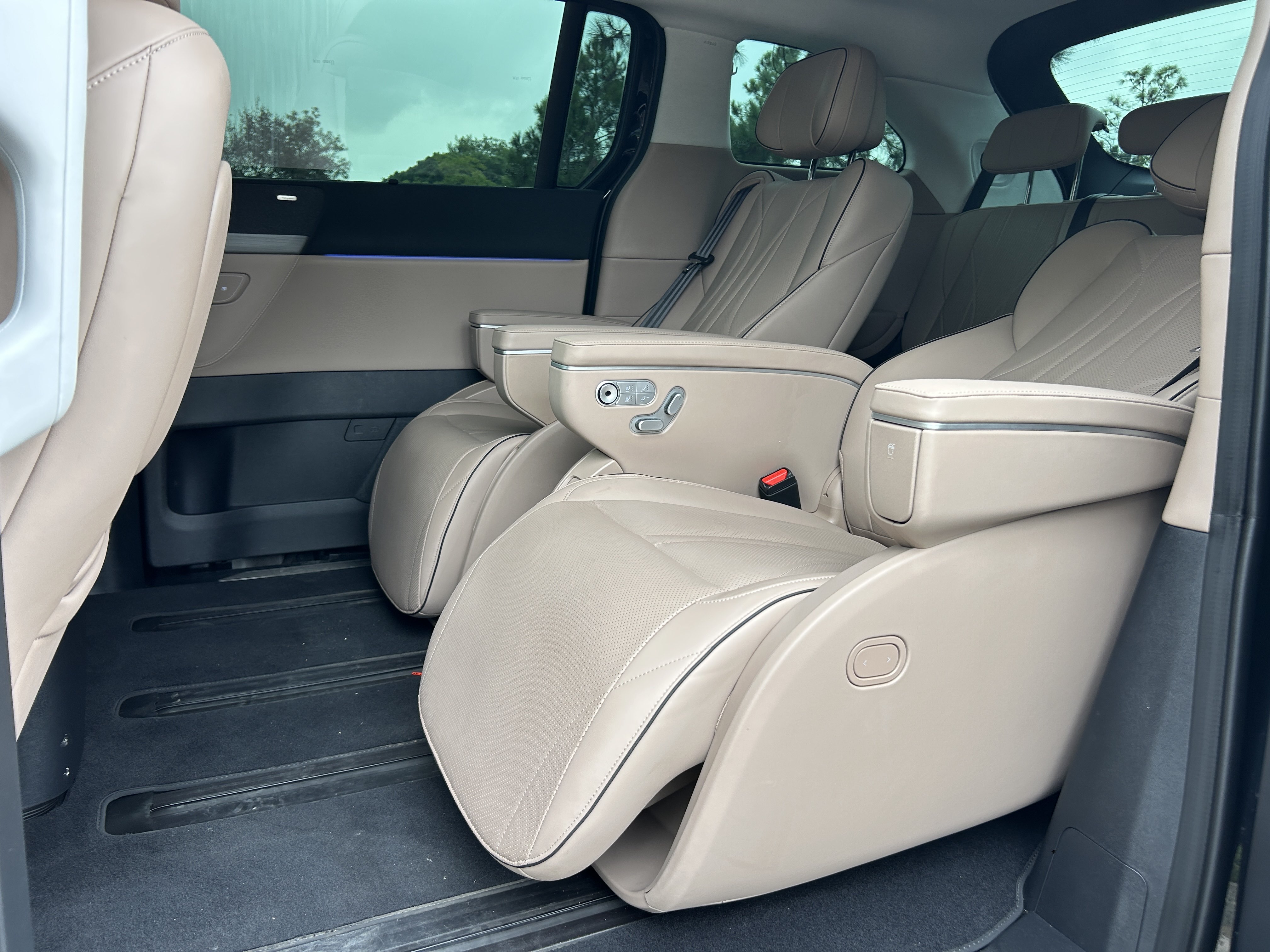 Xpeng X9 2025 imagem de carro #11